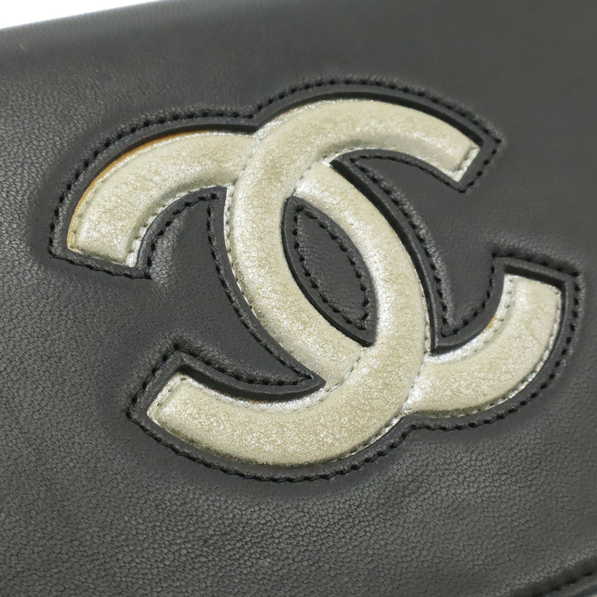 Chanel Black Metallic Silver Leather Chain/Shoulder Wallet (Pre-Owned)