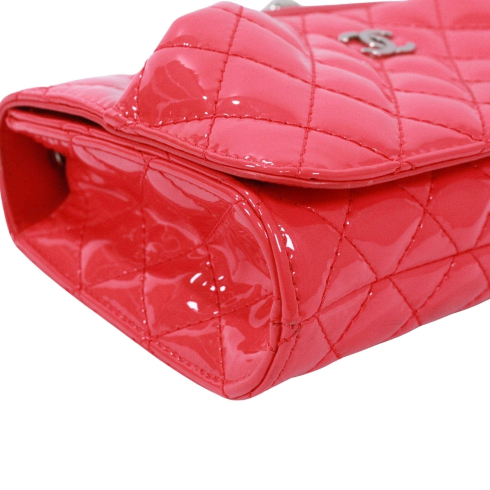 Chanel Pink Patent Leather Shoulder Bag (Pre-Owned)