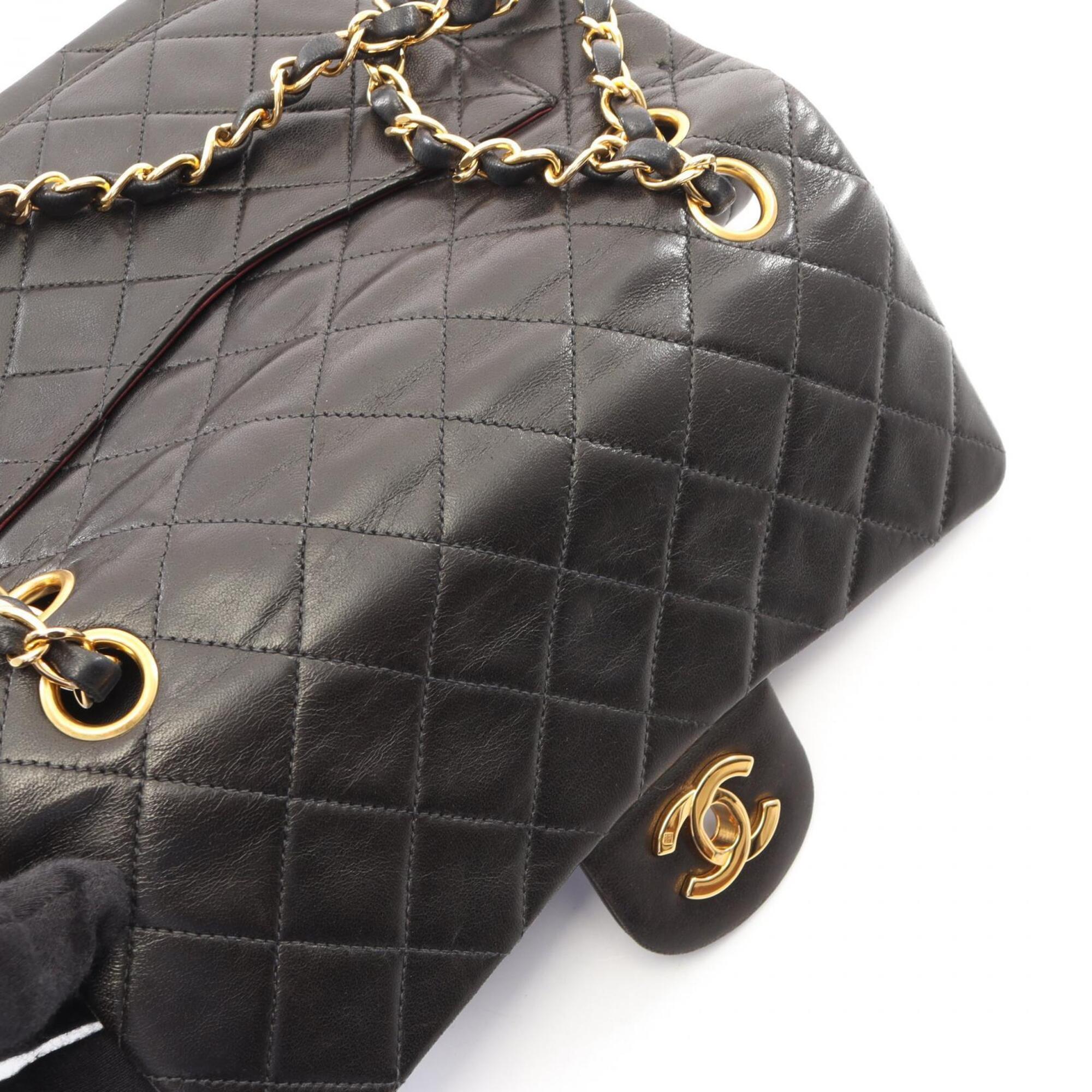Chanel Black Leather Handbag Shoulder Bag (Pre-Owned)