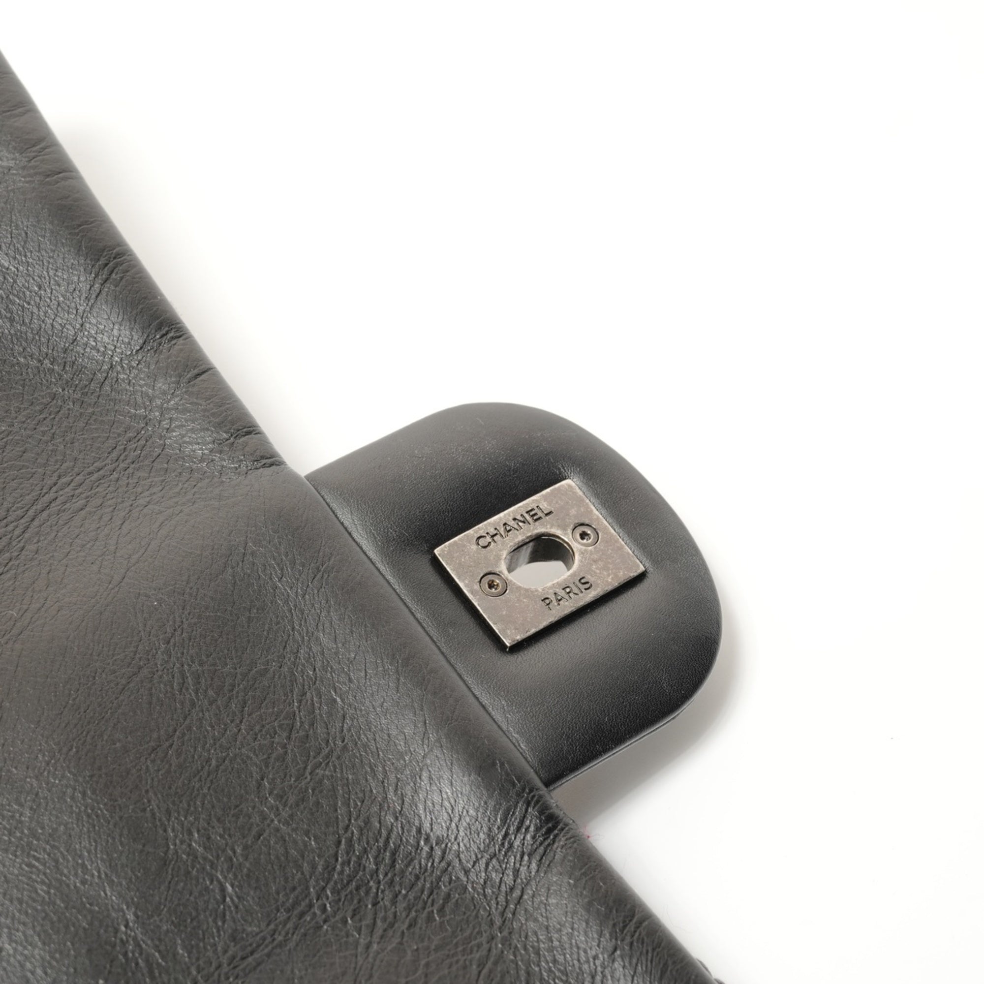 Chanel Matelasse Black Tweed Shoulder Bag (Pre-Owned)