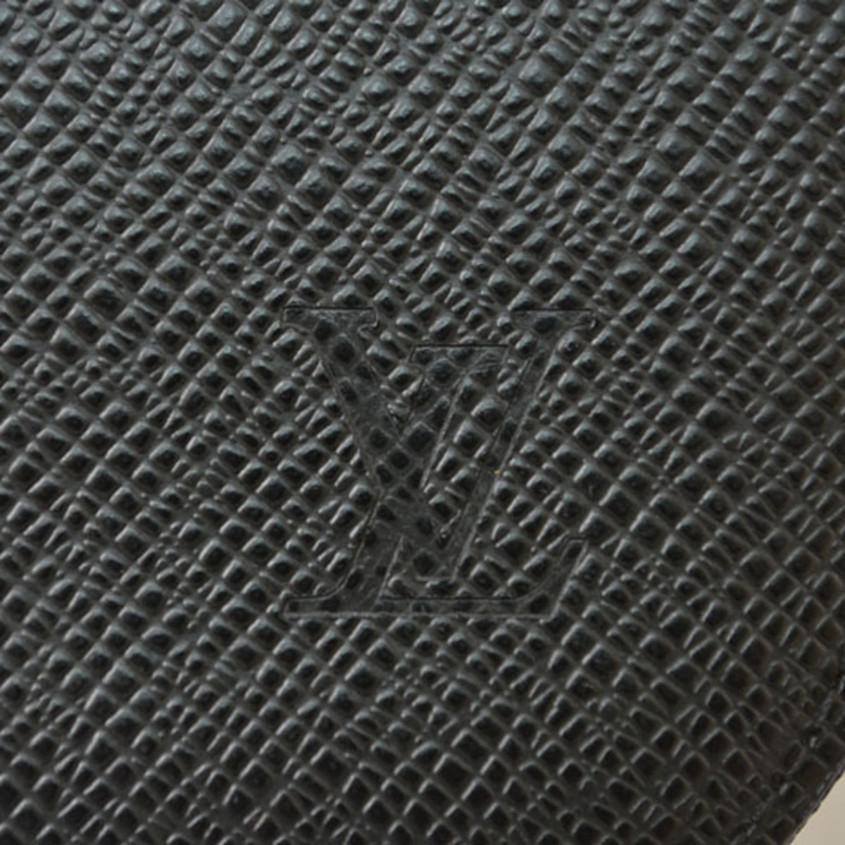 Louis Vuitton Taiga Ardoise Taiga Leather Long Wallet (Bi-Fold) (Pre-Owned)