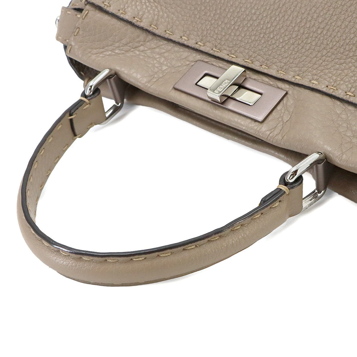 Fendi Beige Leather Handbag (Pre-Owned)