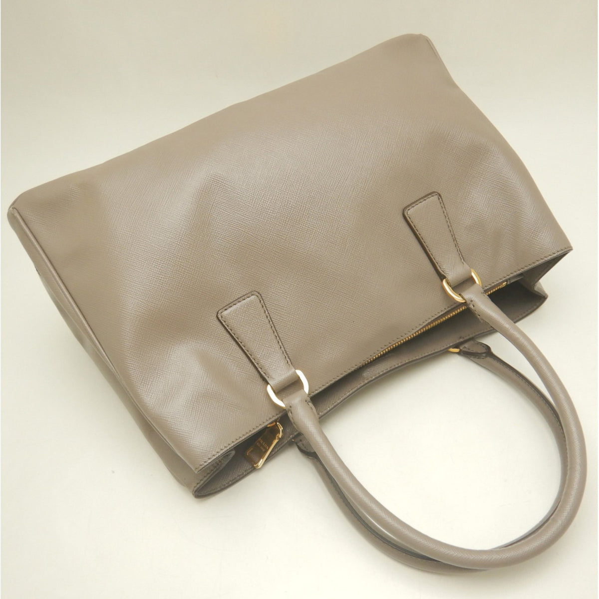 Prada Gold Saffiano Tote Bag (Pre-Owned)