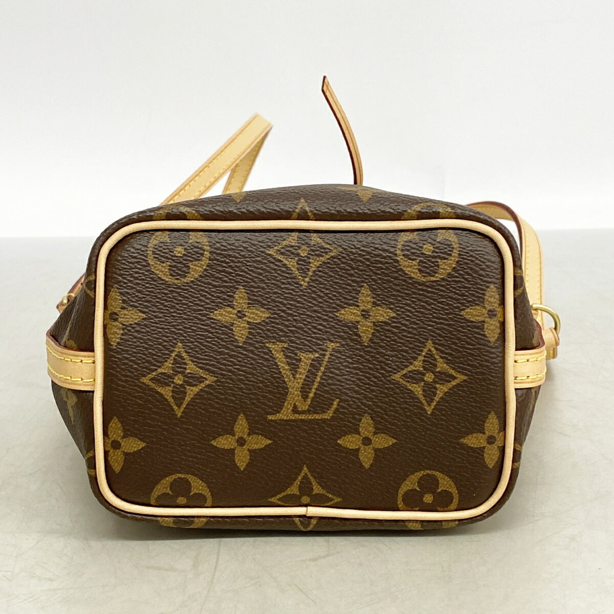 Louis Vuitton Brown Shoulder Bag (Pre-Owned)