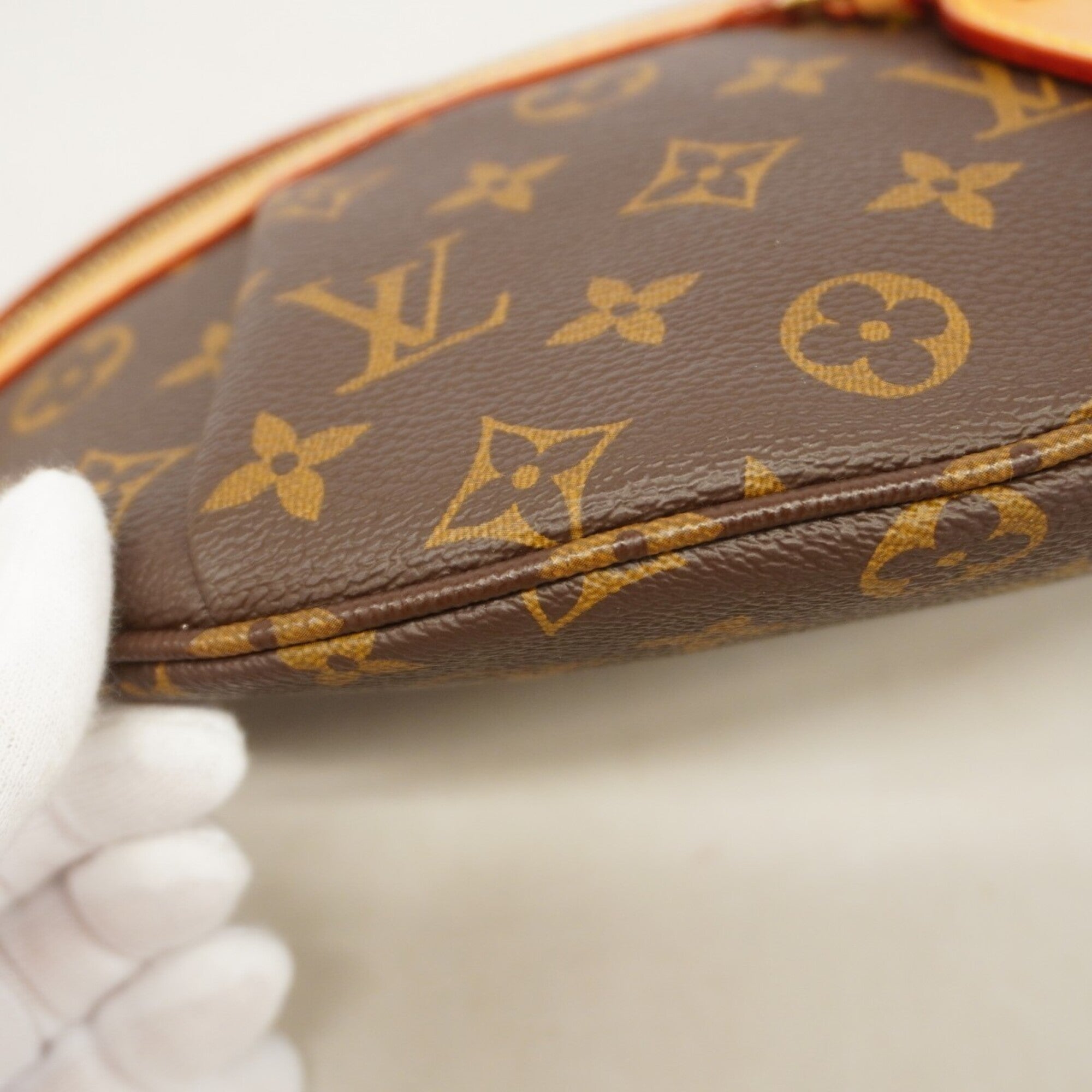 Louis Vuitton Brown Sling Bag (Pre-Owned)