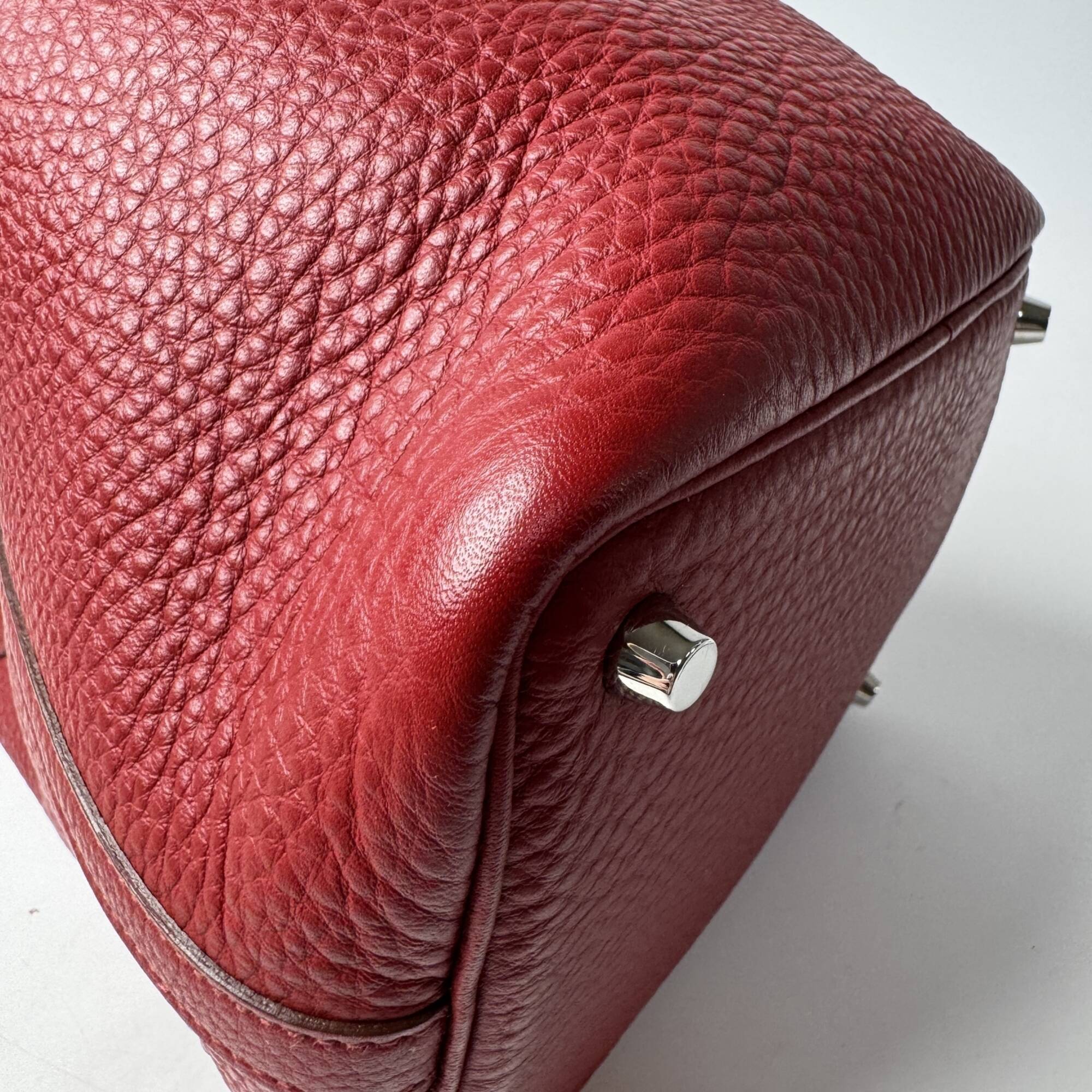 Hermes Rouge H Taurillon Clemence Leather Handbag (Pre-Owned)