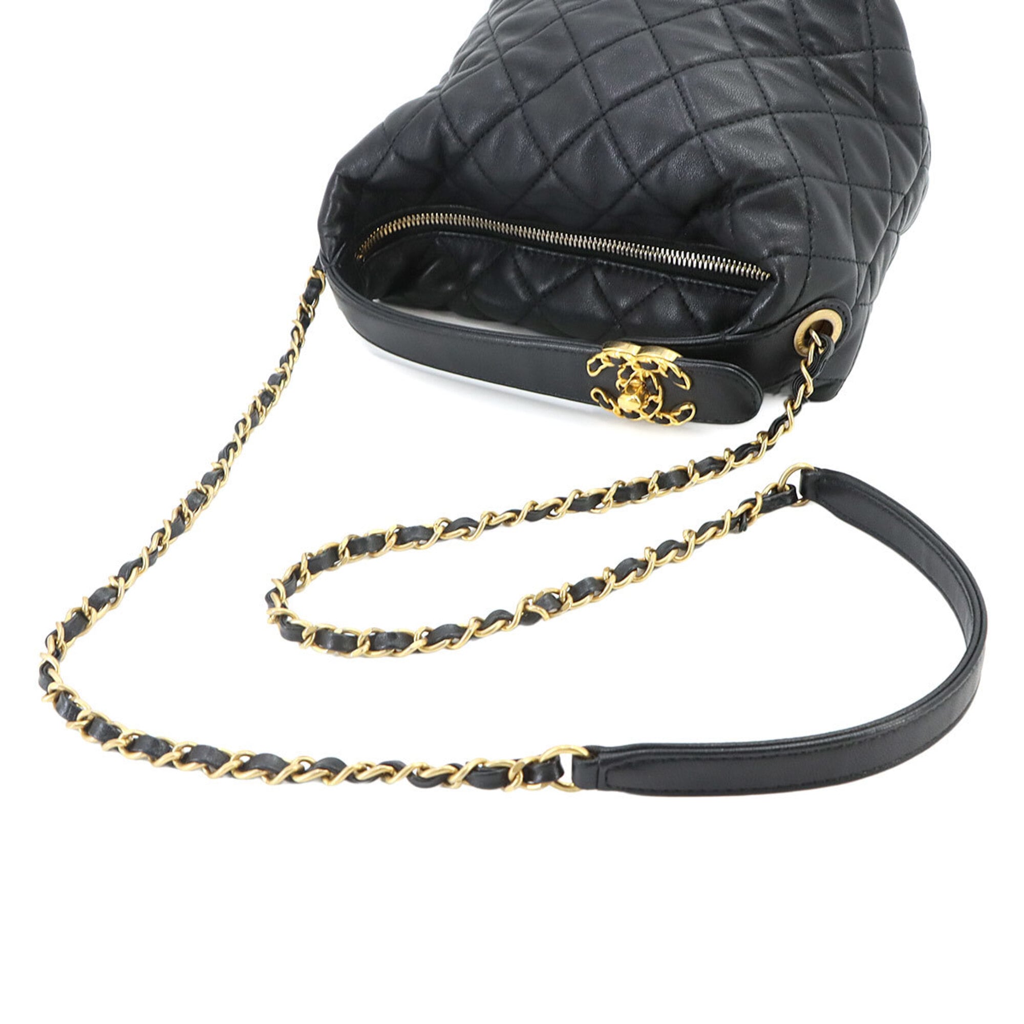 Chanel Matelasse Black Leather Handbag Shoulder Bag (Pre-Owned)