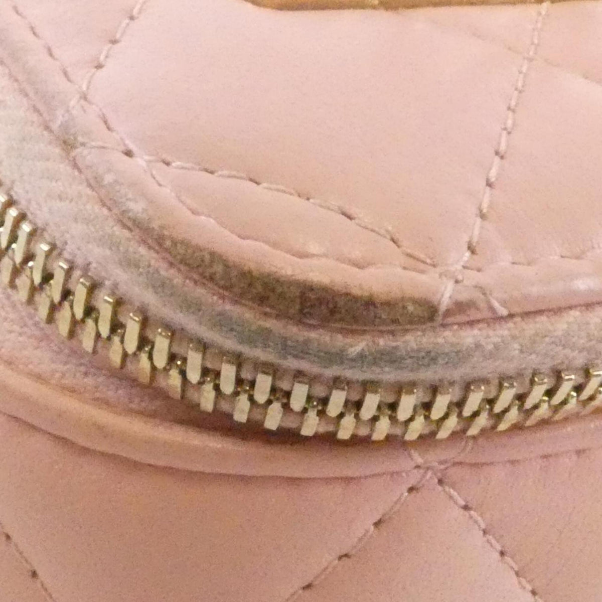 Chanel Pink Handbag (Pre-Owned)