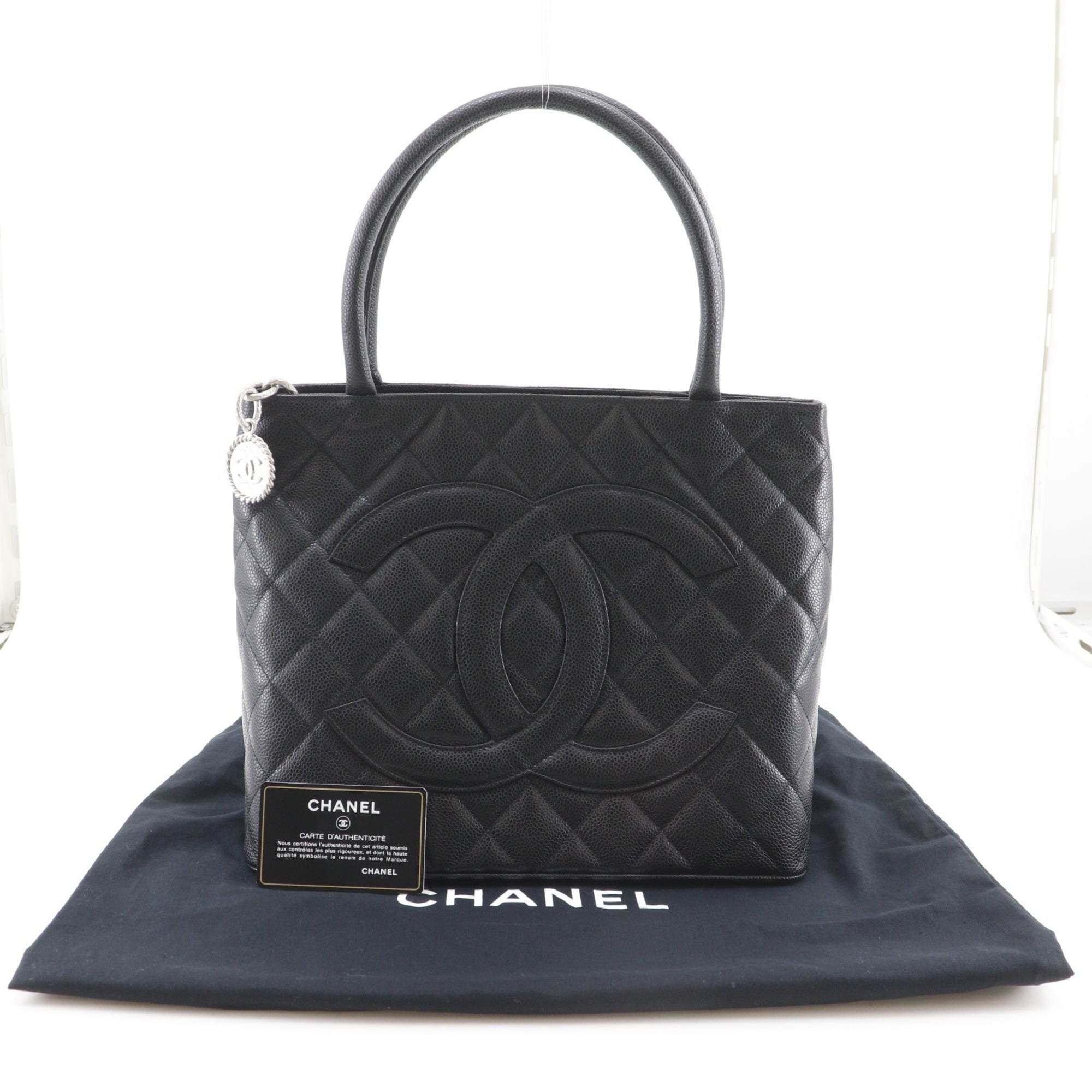 Chanel Black Grained Calfskin Tote Bag (Pre-Owned)