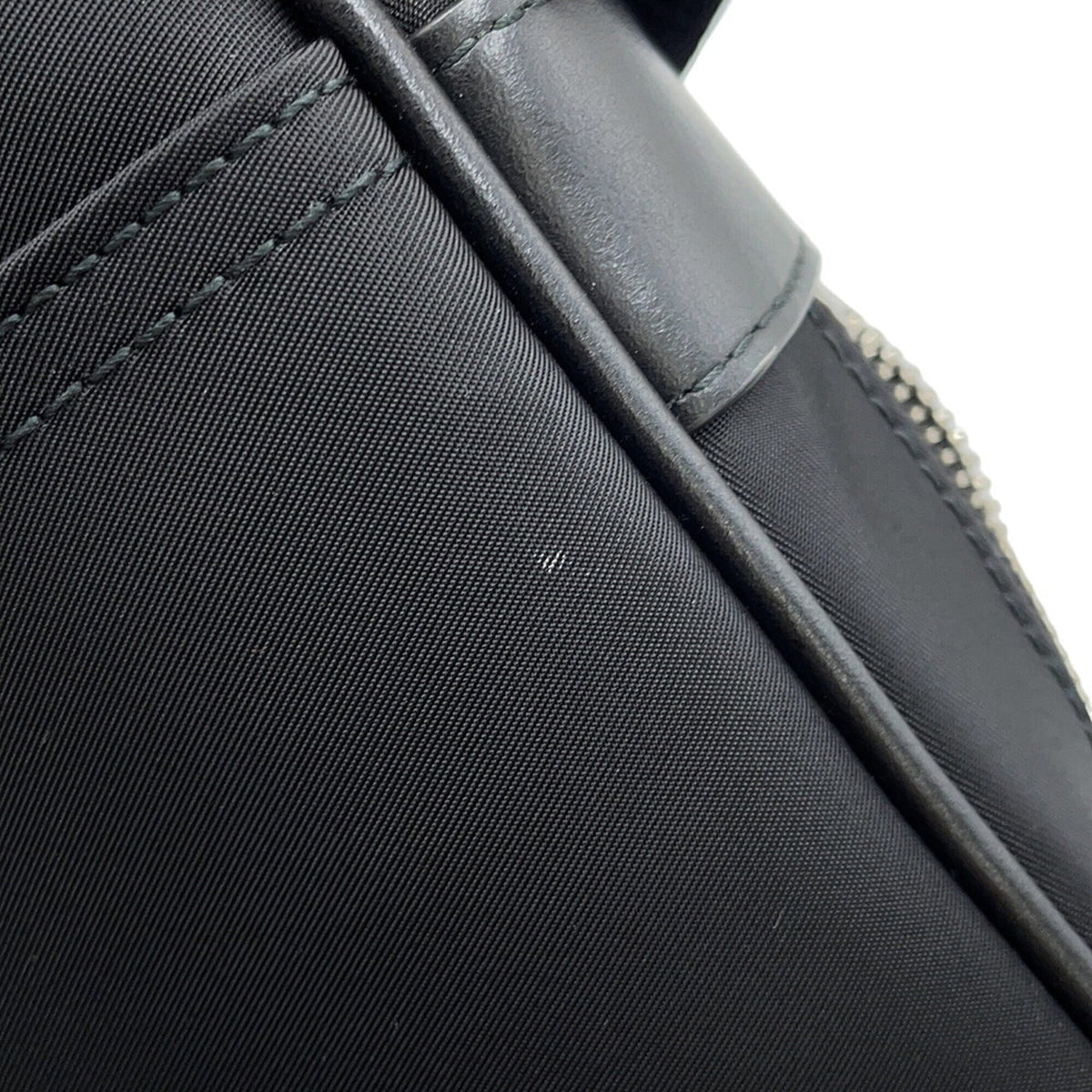 Burberry Black Nylon Leather Handbag Shoulder Bag (Pre-Owned)