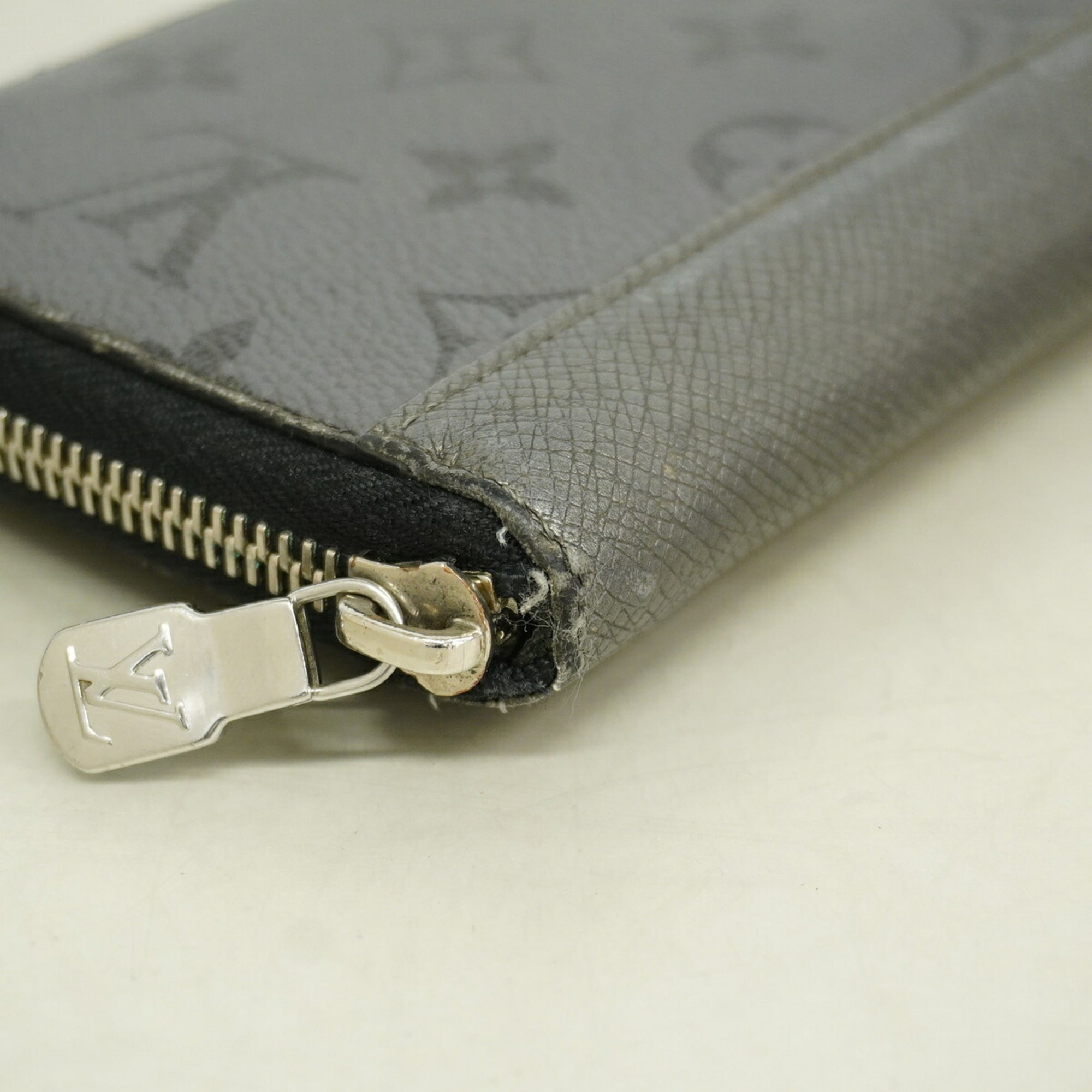 Louis Vuitton Silver Long Wallet (Bi-Fold) (Pre-Owned)