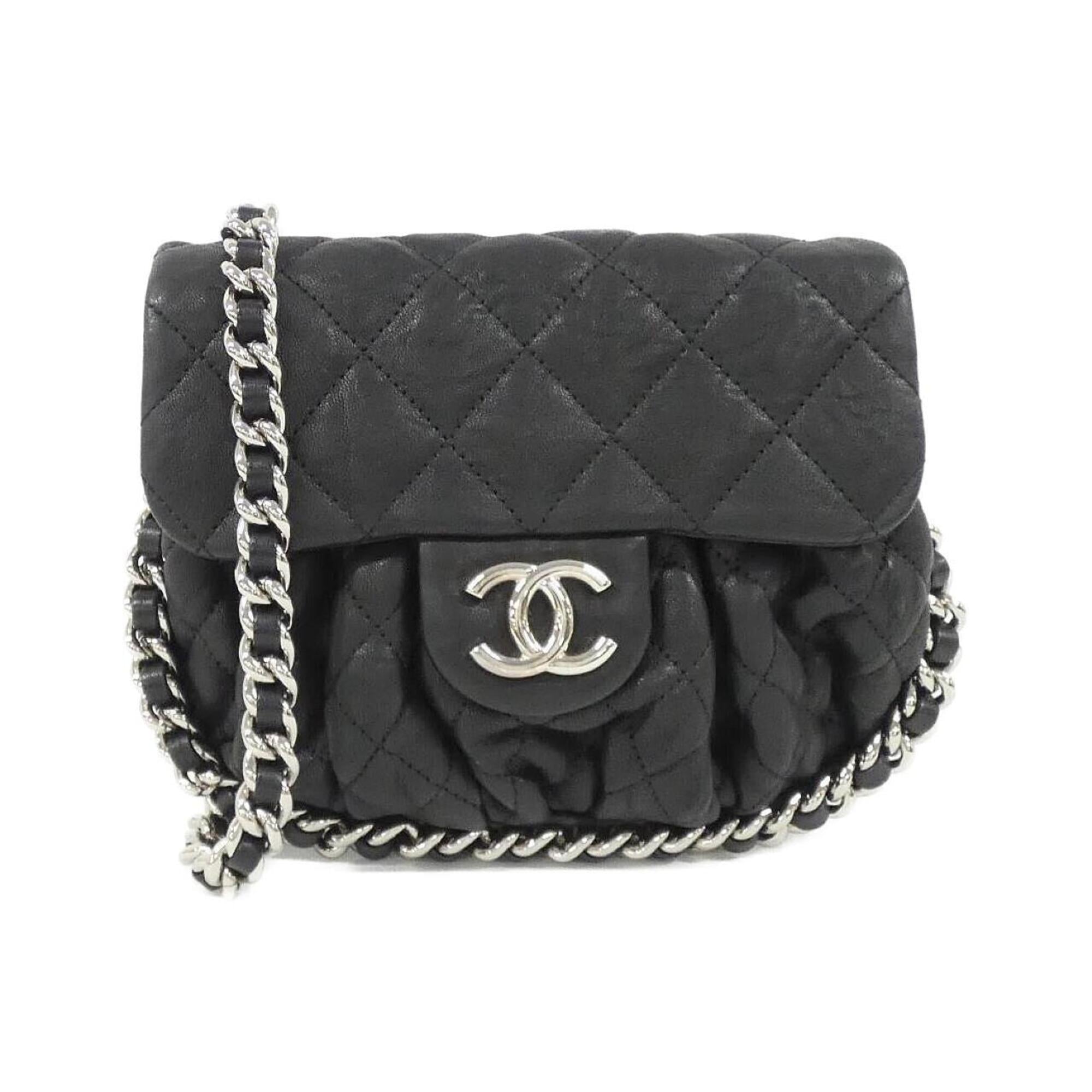 Chanel Black Leather Shoulder Bag (Pre-Owned)