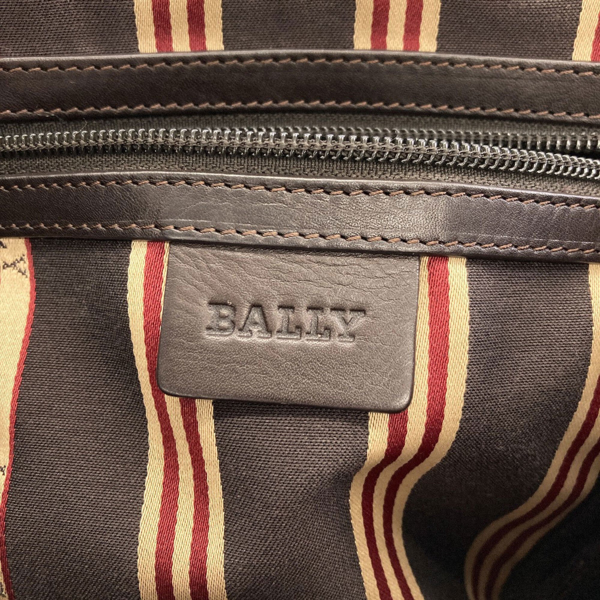 Bally Brown Leather Shoulder Bag (Pre-Owned)