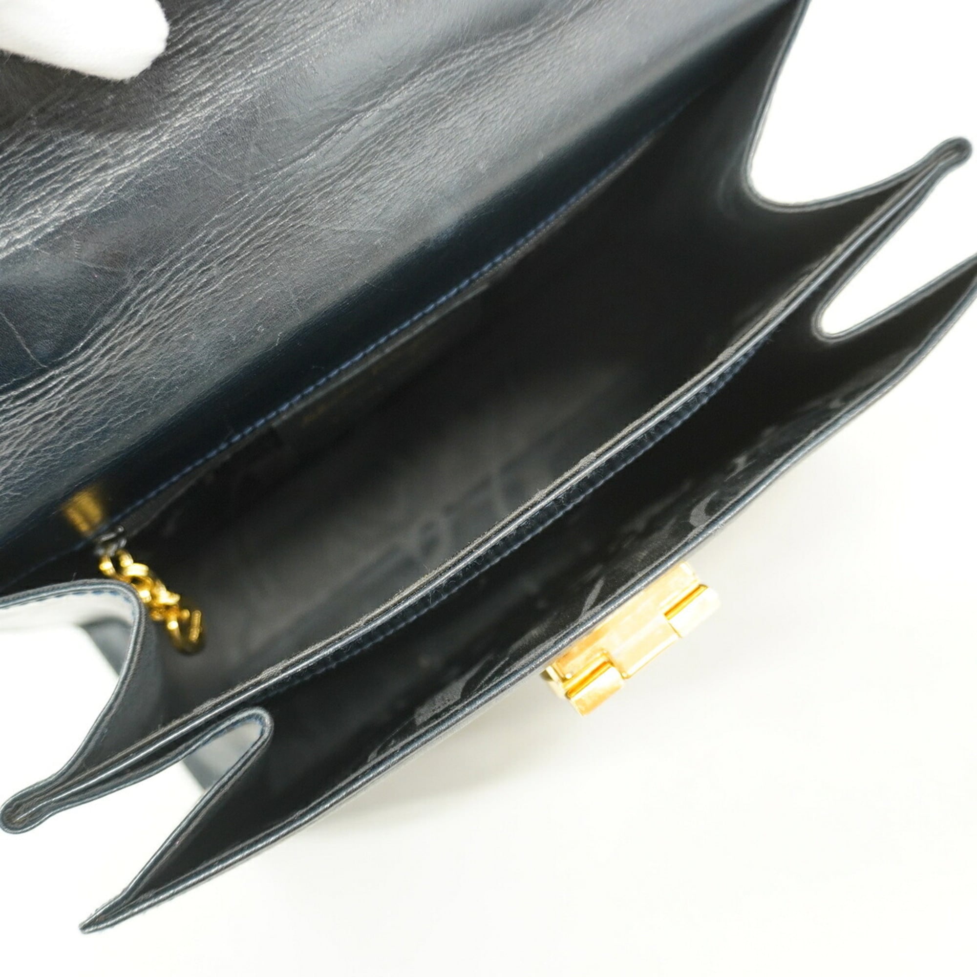 Salvatore Ferragamo Black Leather Handbag (Pre-Owned)