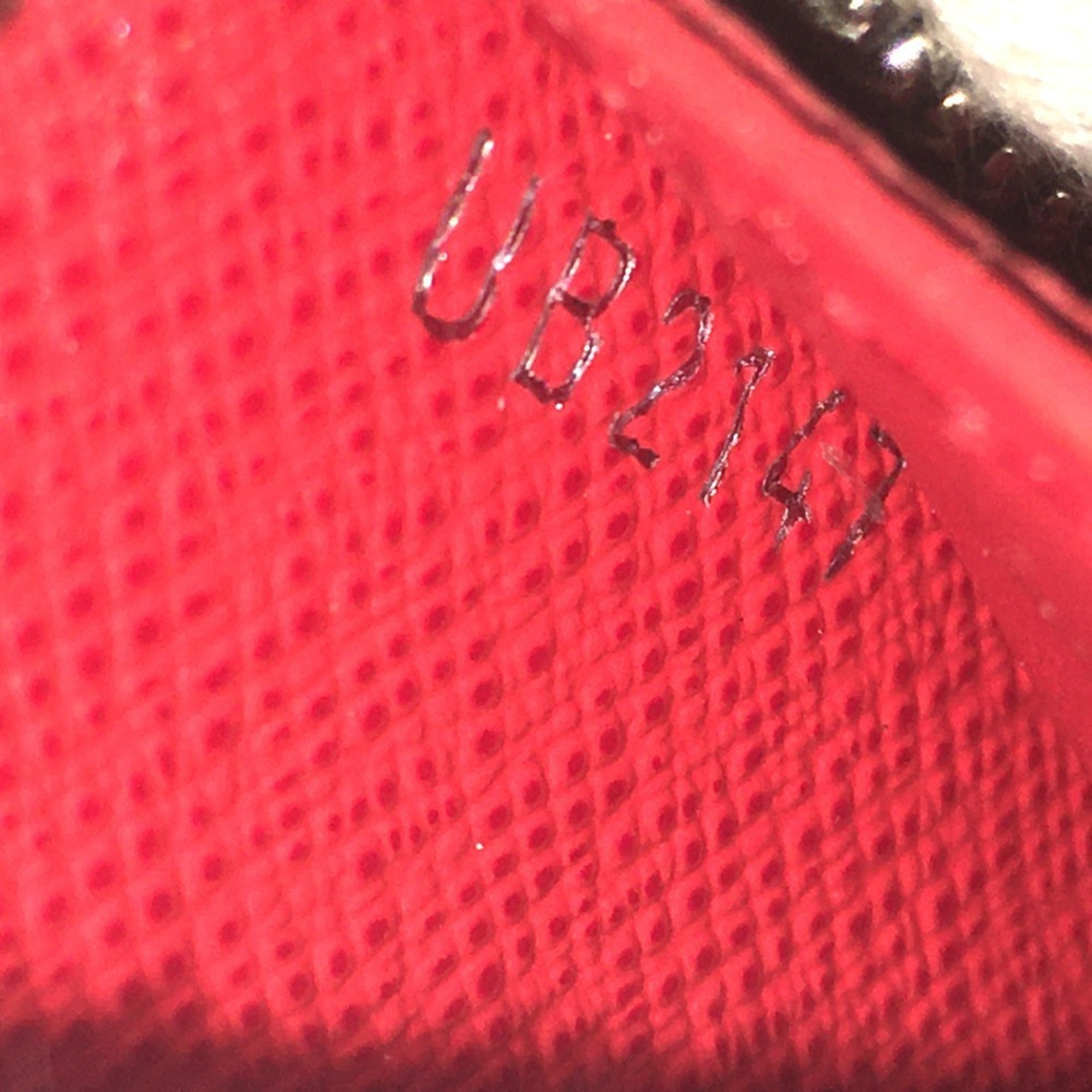 Louis Vuitton Epi Coquelicots Red Color Epi Leather Long Wallet (Bi-Fold) (Pre-Owned)