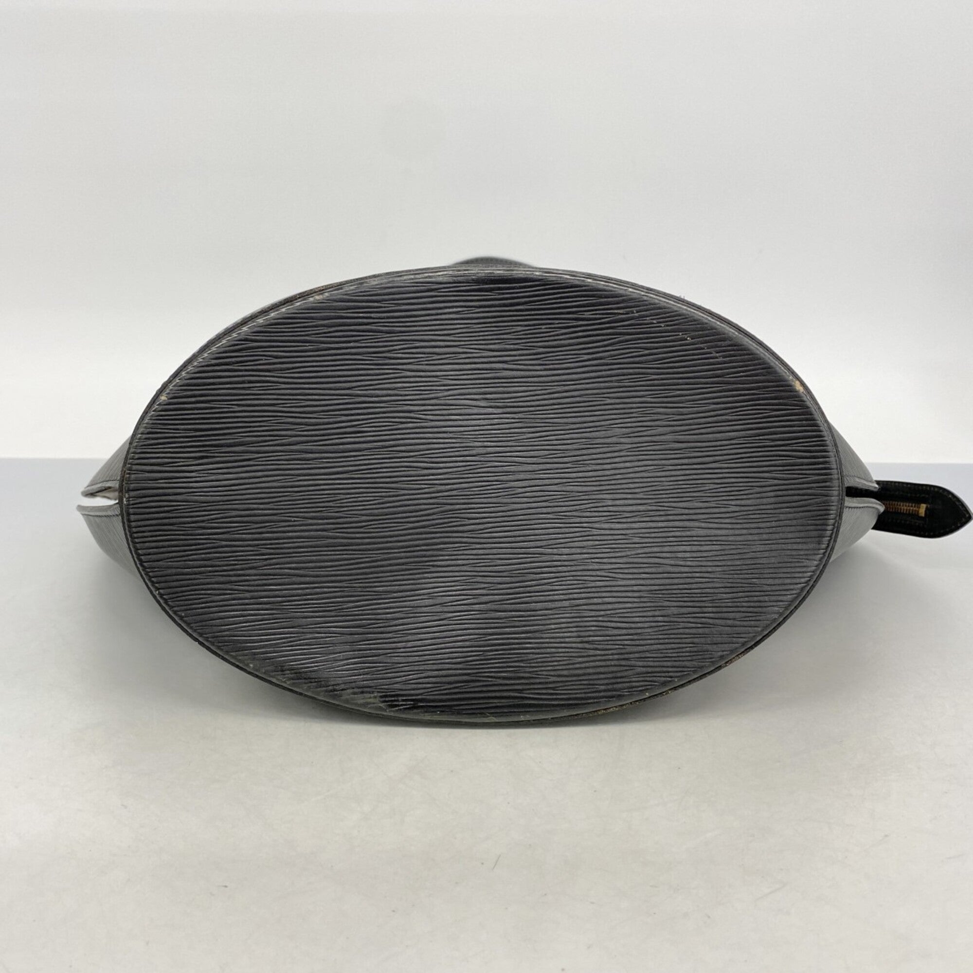 Louis Vuitton Noir Shoulder Bag (Pre-Owned)