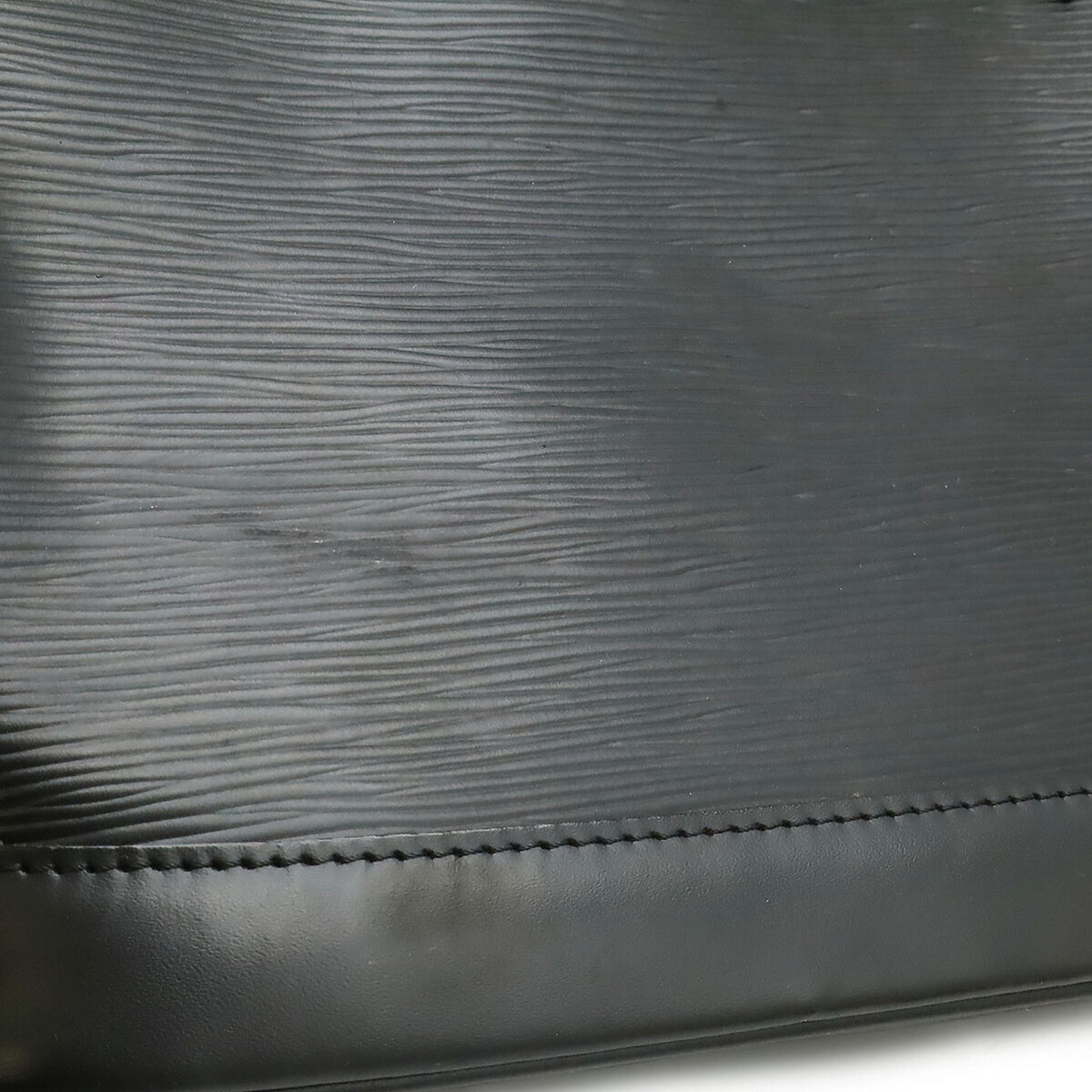 Louis Vuitton Black Noir Epi Leather Handbag (Pre-Owned)