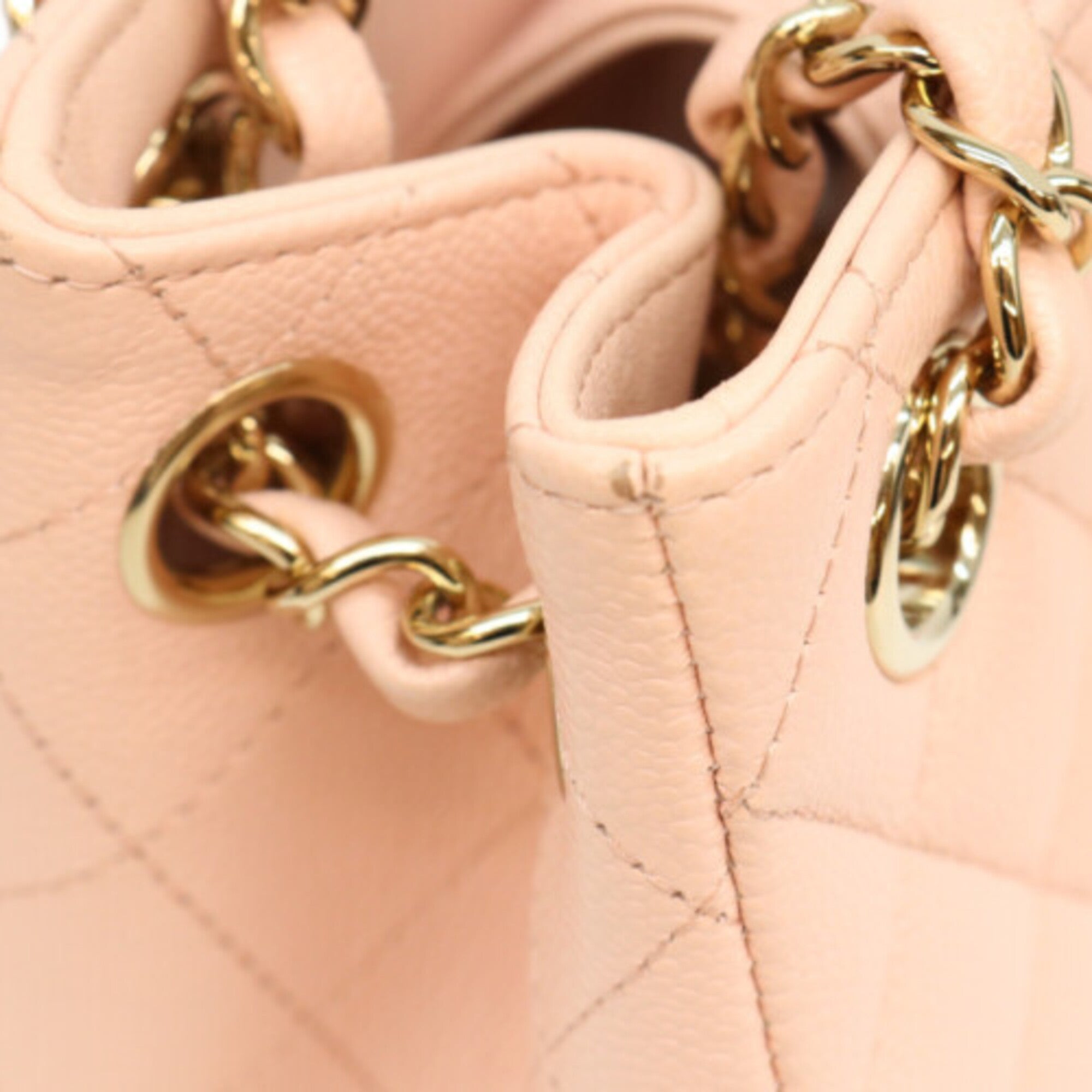 Chanel Pink Grained Calfskin Shoulder Bag (Pre-Owned)