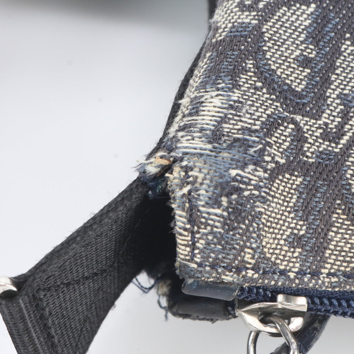 Christian Dior Navy Leather Canvas Shoulder Bag (Pre-Owned)