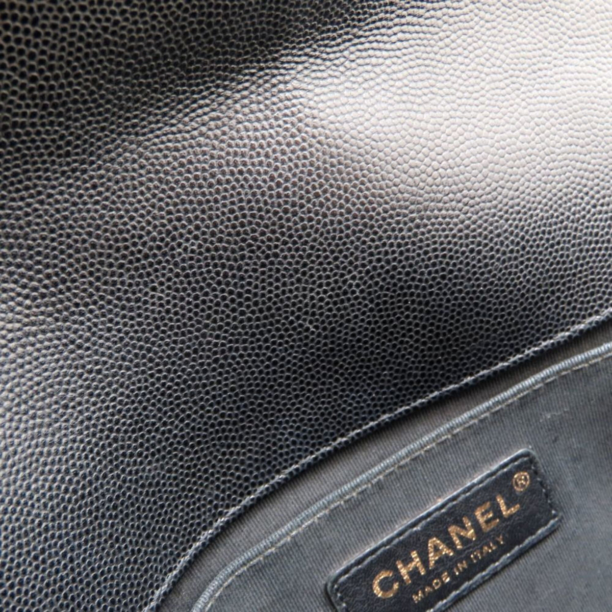 Chanel Boy Chanel Black Leather Shoulder Bag (Pre-Owned)