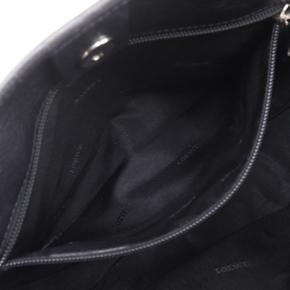 Loewe Amazona Black Leather Handbag (Pre-Owned)