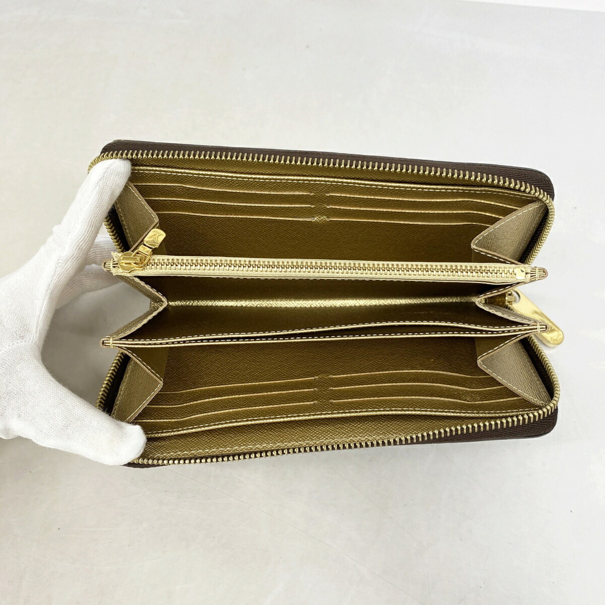 Louis Vuitton Brown Long Wallet (Bi-Fold) (Pre-Owned)