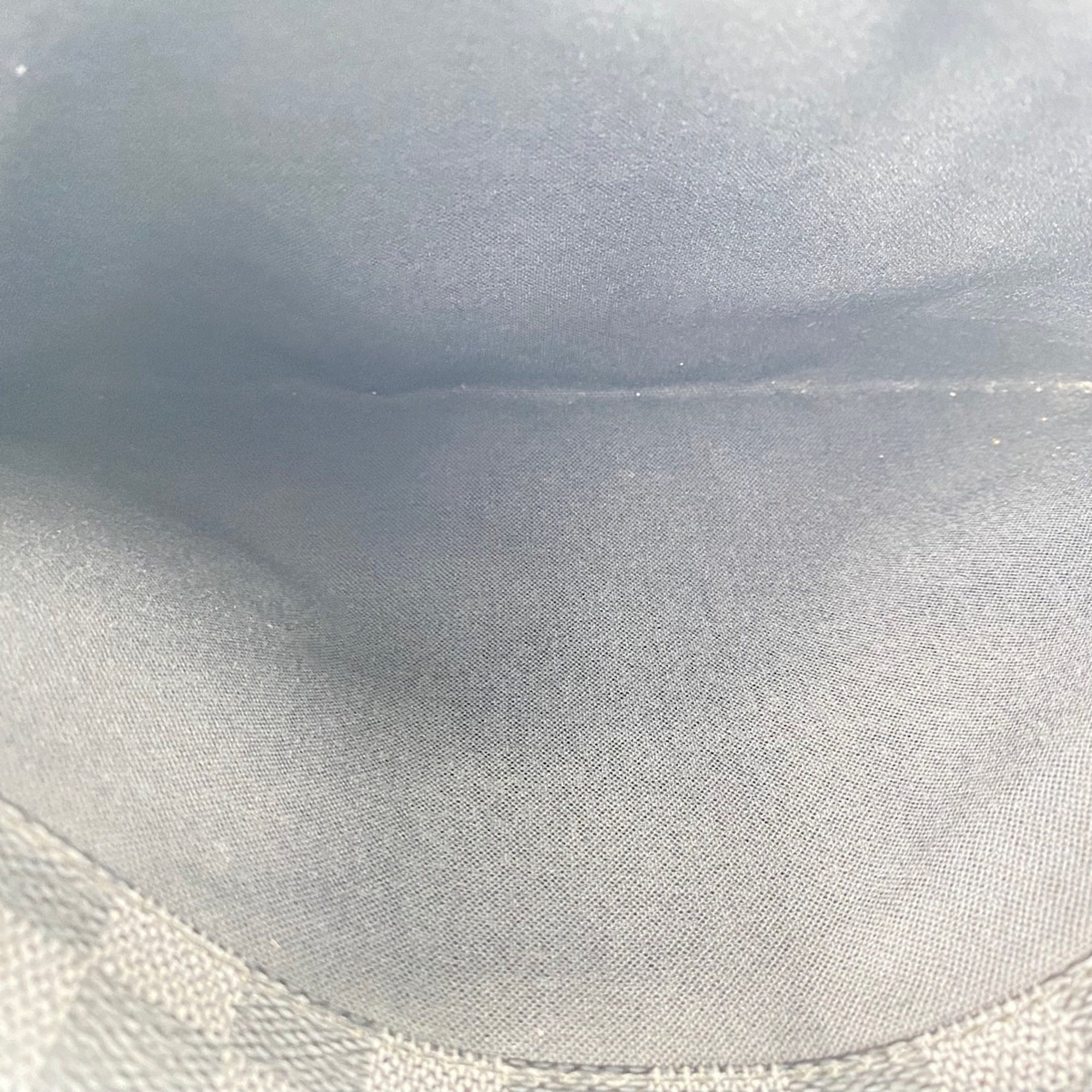 Louis Vuitton Black Shoulder Bag (Pre-Owned)