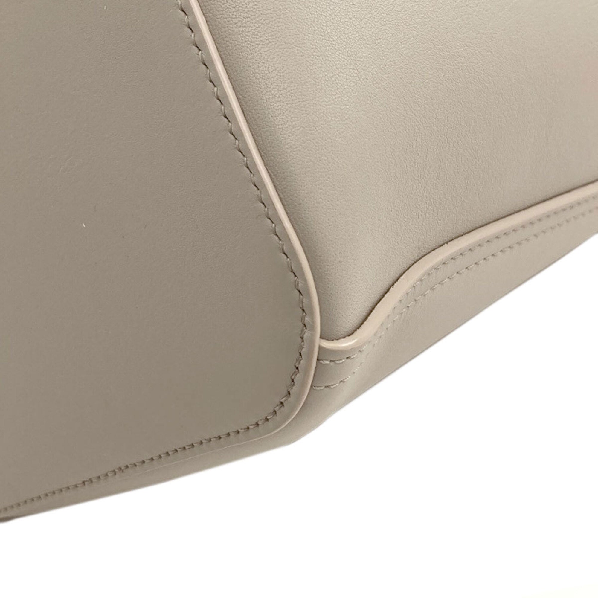 Loewe Gray Leather Shoulder Bag (Pre-Owned)