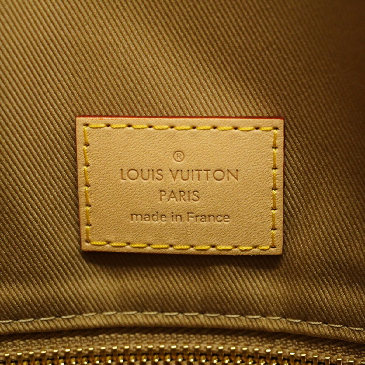 Louis Vuitton Brown Shoulder Bag (Pre-Owned)