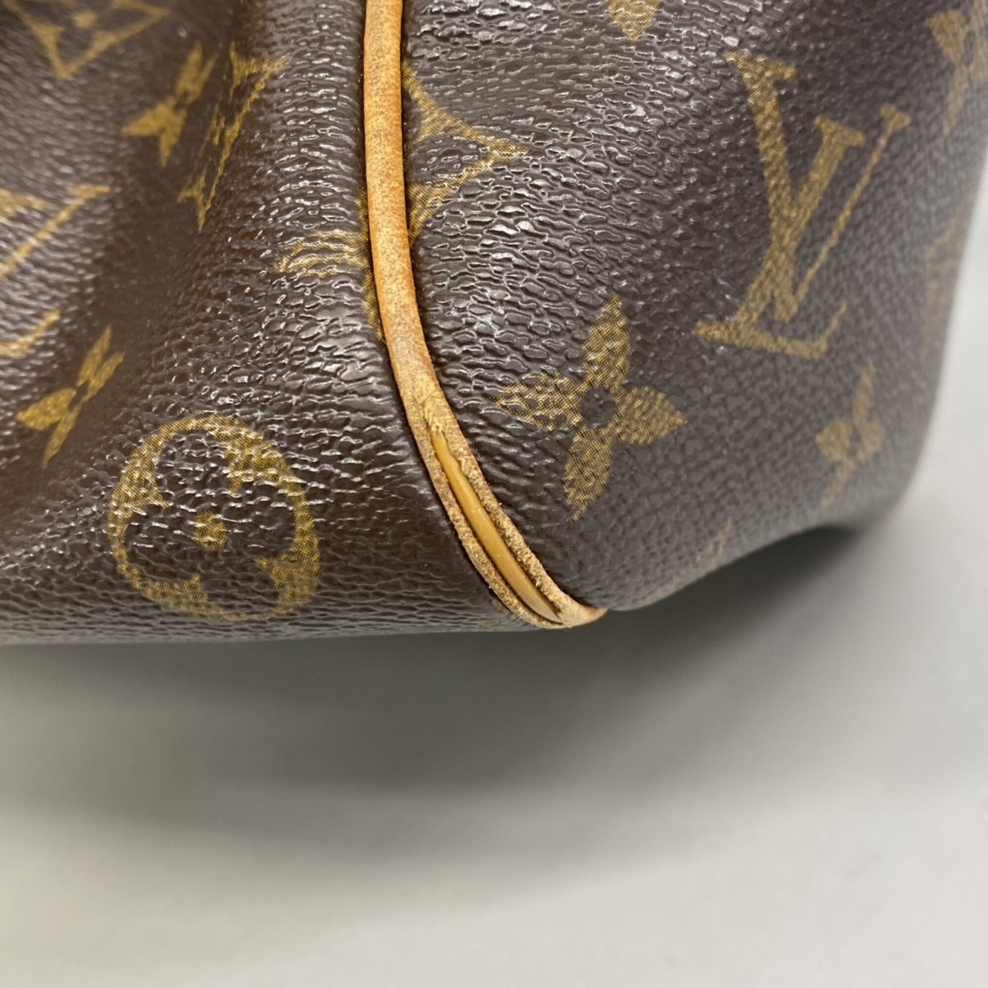 Louis Vuitton Brown Handbag (Pre-Owned)