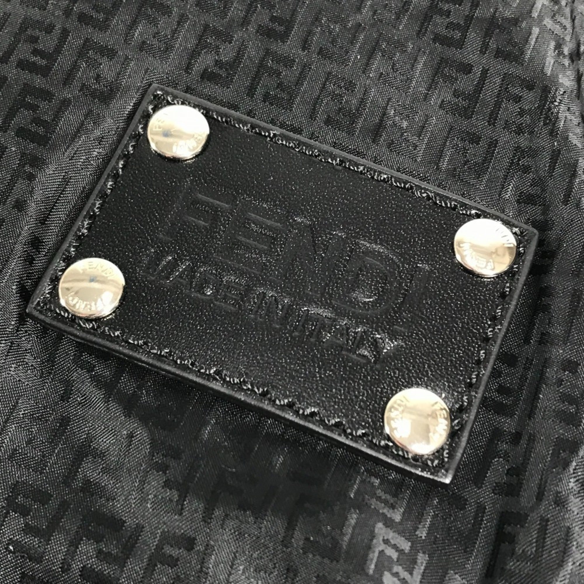 Fendi Black Leather Nylon Shoulder Bag (Pre-Owned)