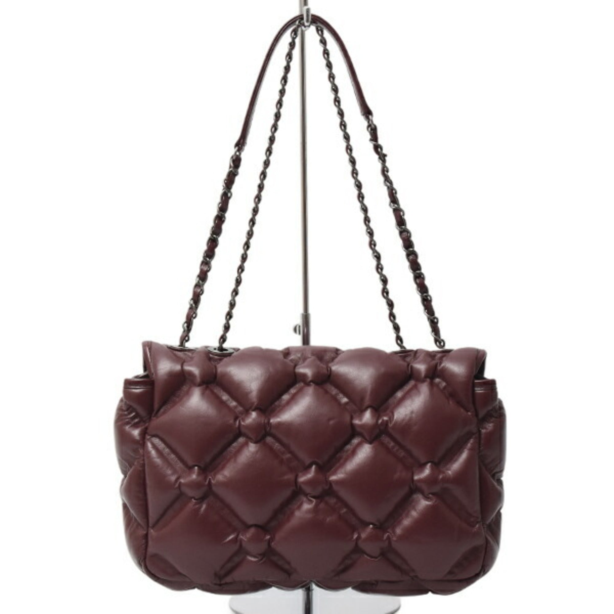 Chanel Matelasse Bordeaux Leather Shoulder Bag (Pre-Owned)
