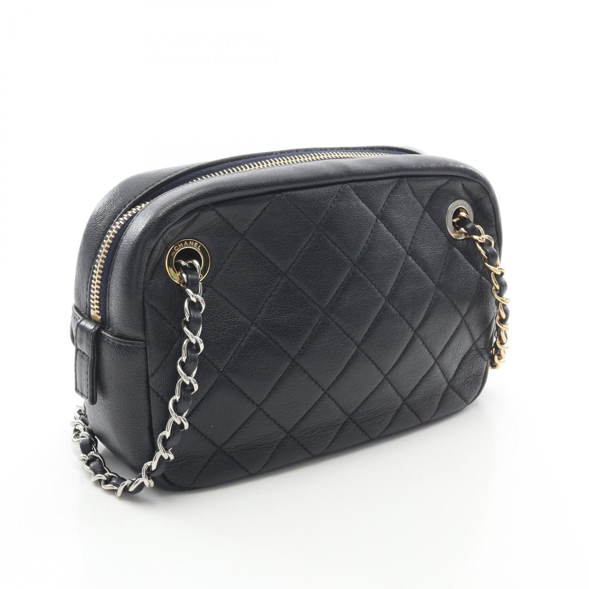 Chanel Navy Leather Handbag Shoulder Bag (Pre-Owned)