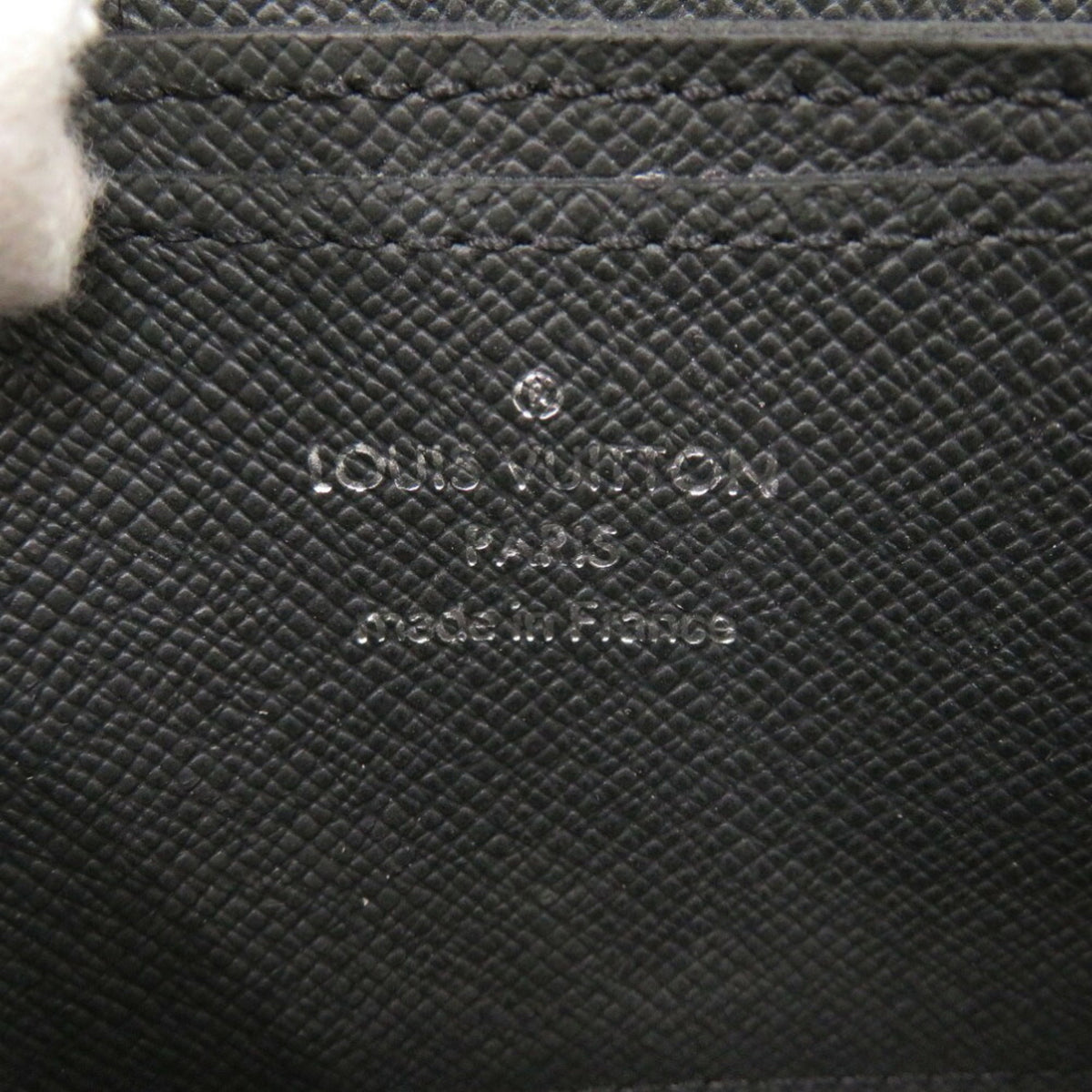 Louis Vuitton Black Taiga Leather Coin Purse/Coin Case (Pre-Owned)