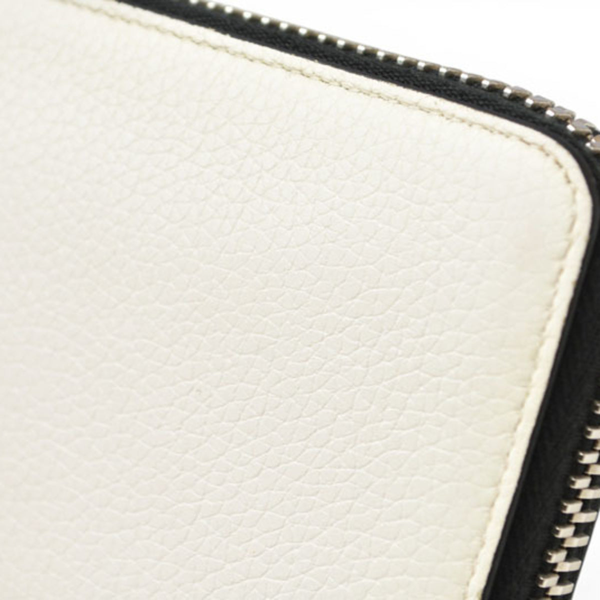 Christian Louboutin White Leather Long Wallet (Bi-Fold) (Pre-Owned)