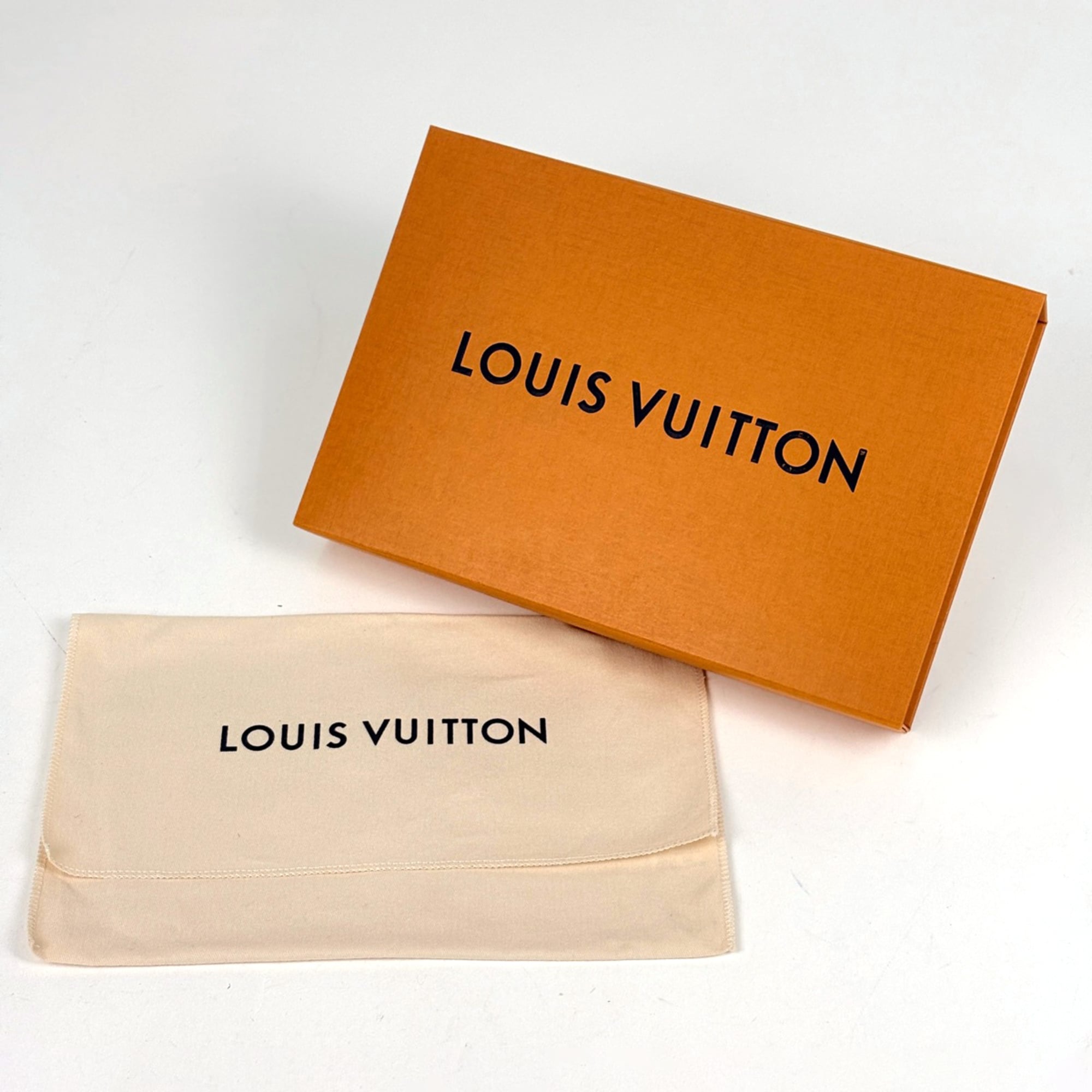 Louis Vuitton Noir Monogram Eclipse (Pre-Owned)