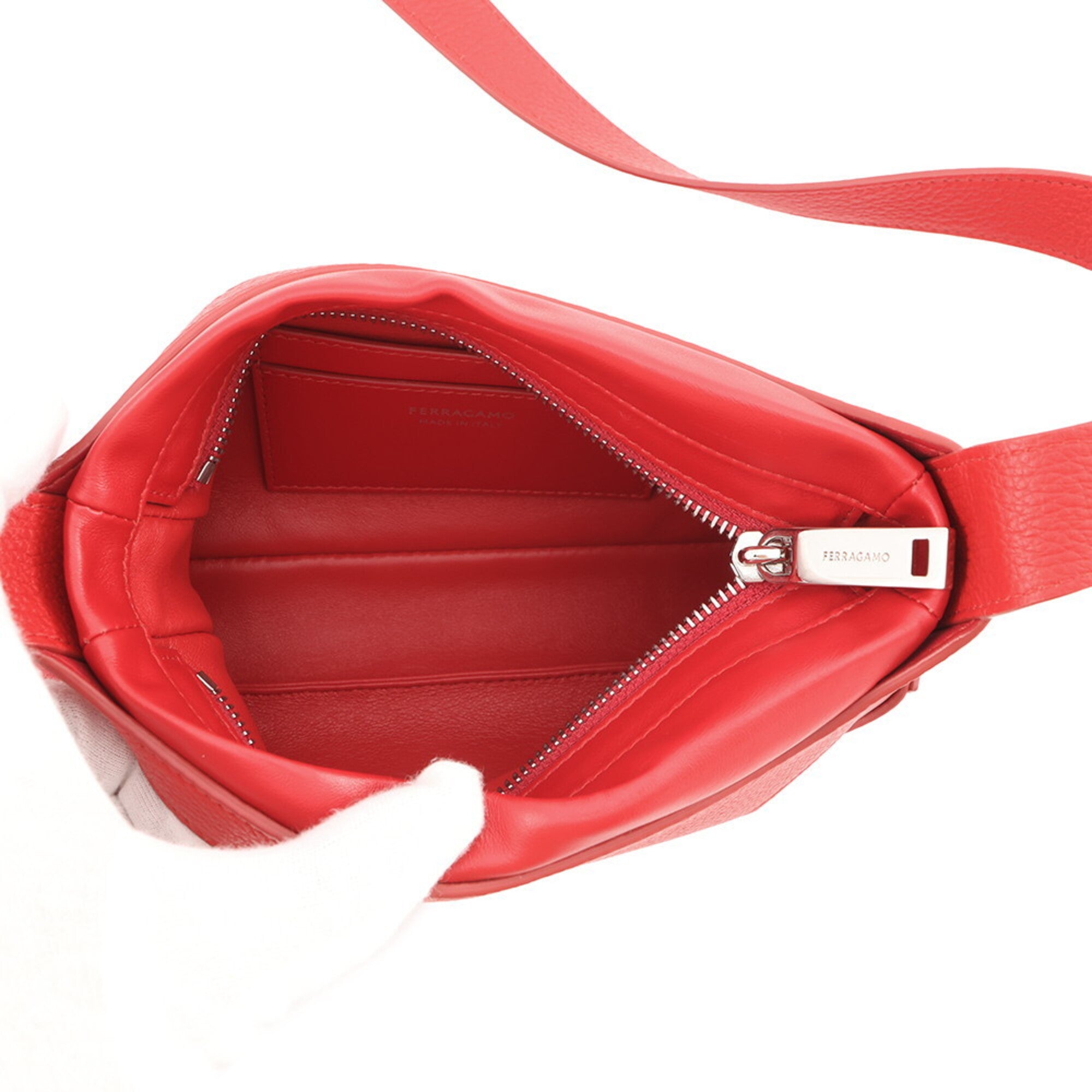 Salvatore Ferragamo Red Color Leather Handbag Shoulder Bag (Pre-Owned)