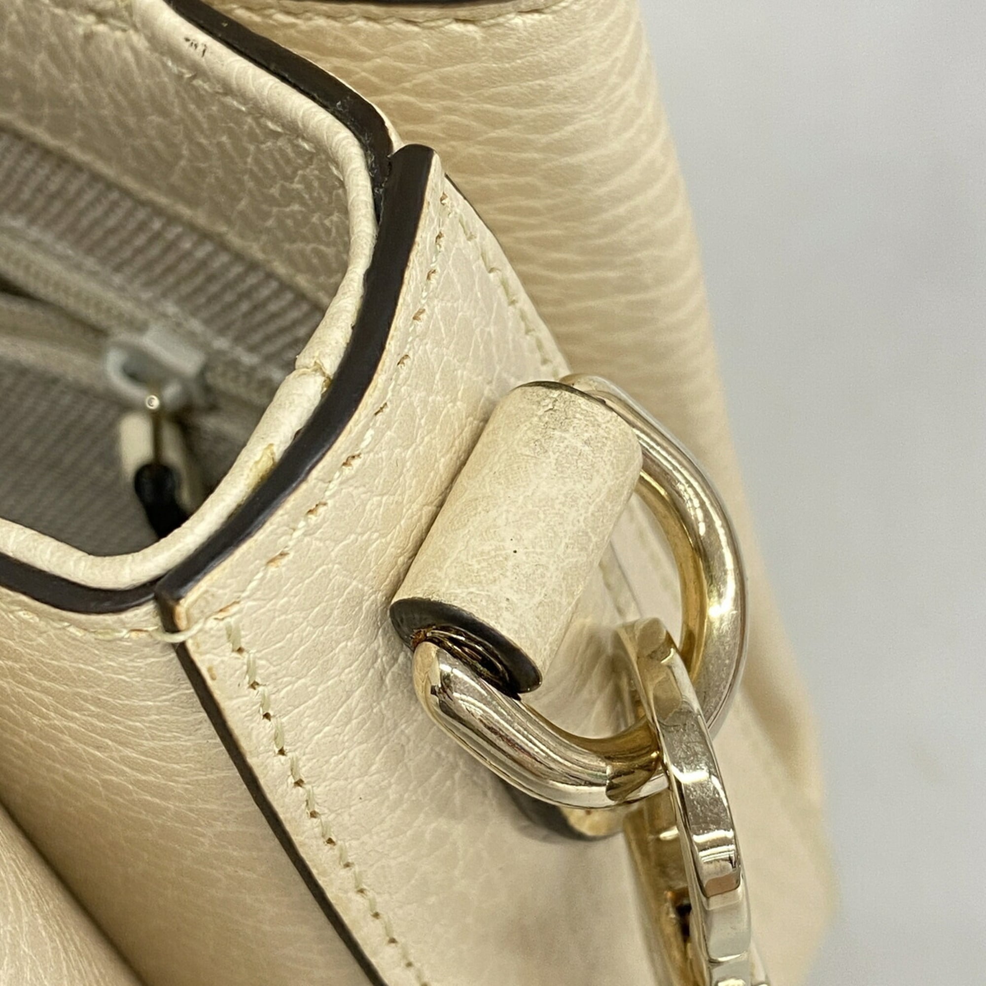 Gucci Ivory Leather Shoulder Bag (Pre-Owned)