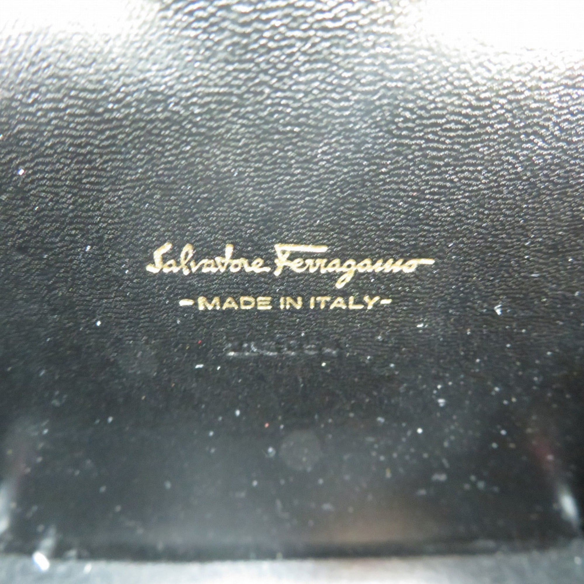 Salvatore Ferragamo Red Color Leather Shoulder Bag (Pre-Owned)