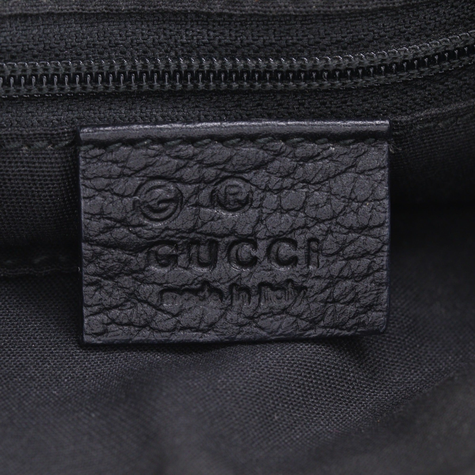 Gucci Black Gg Canvas Shoulder Bag (Pre-Owned)