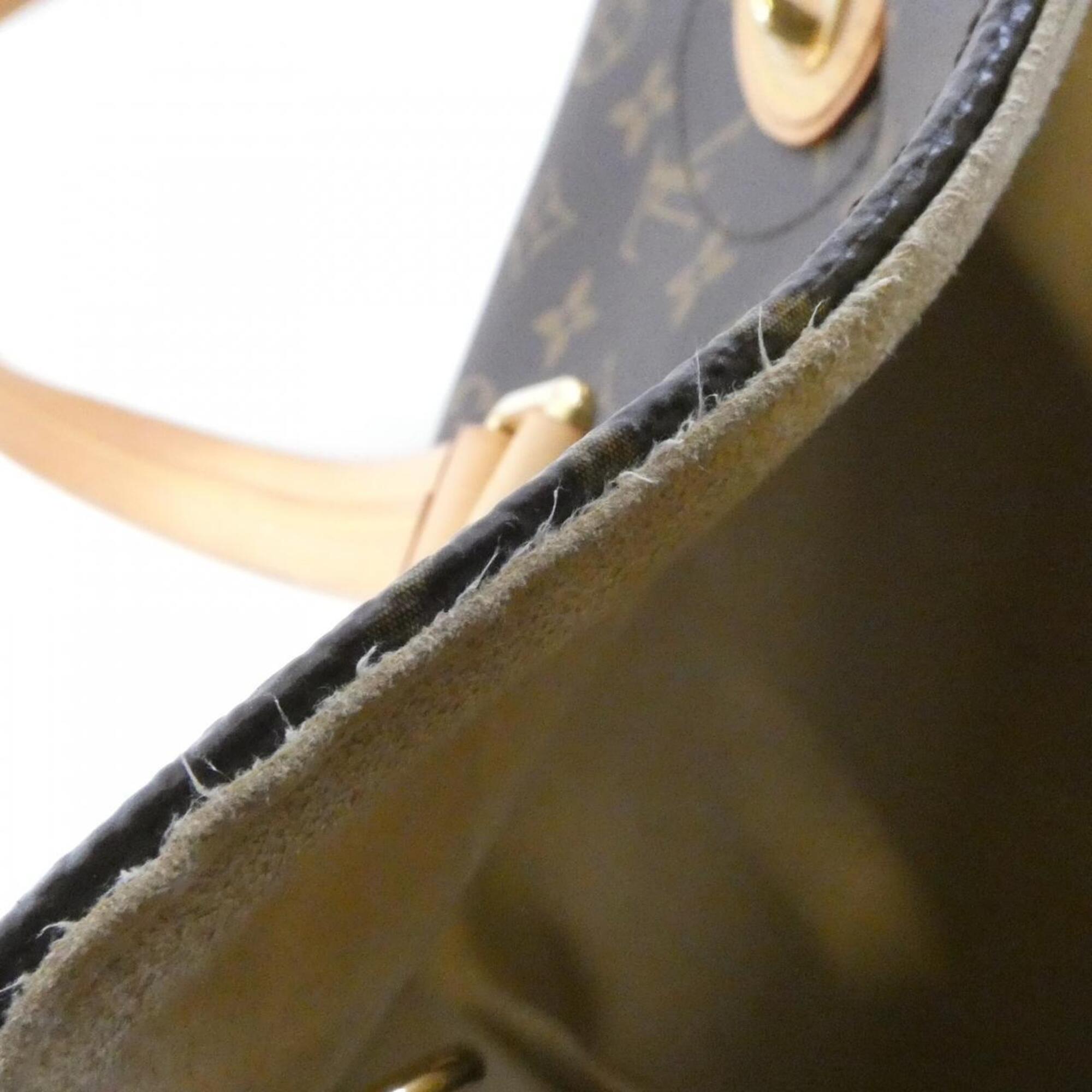Louis Vuitton Brown Coated Canvas Shoulder Bag (Pre-Owned)