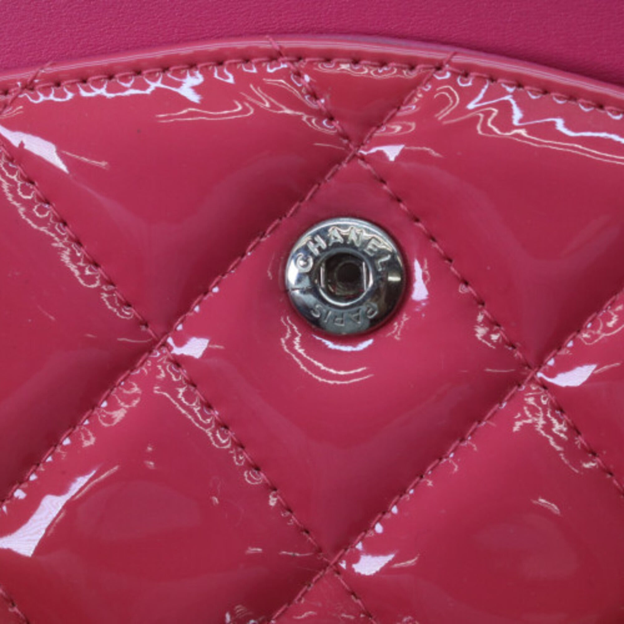 Chanel Pink Red Color Leather Shoulder Bag (Pre-Owned)