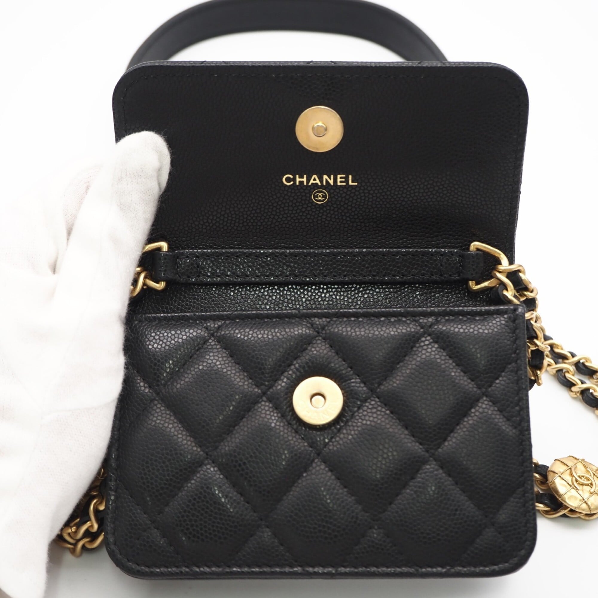 Chanel Matelasse Black Grained Calfskin Shoulder Bag (Pre-Owned)