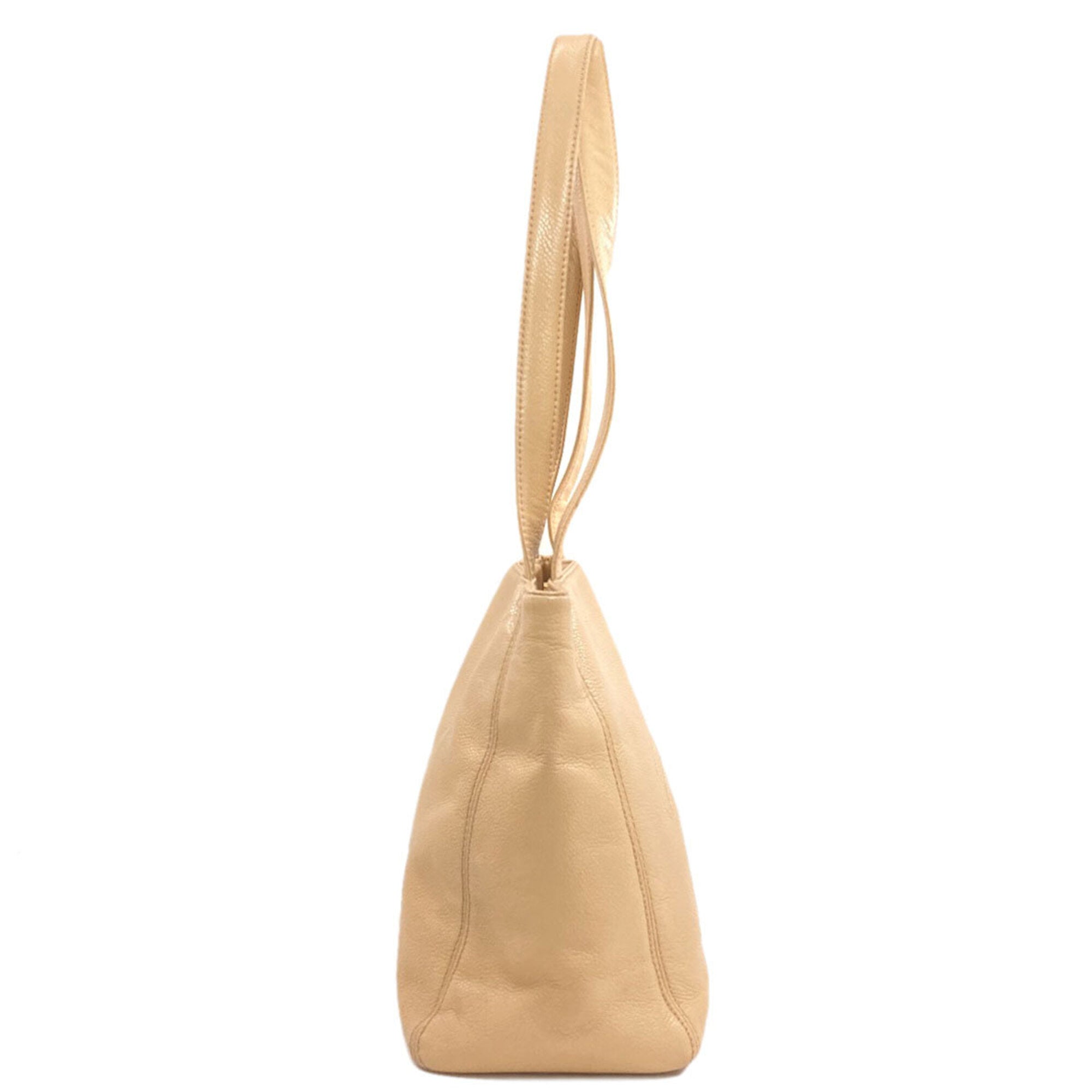 Chanel Beige Leather Handbag (Pre-Owned)