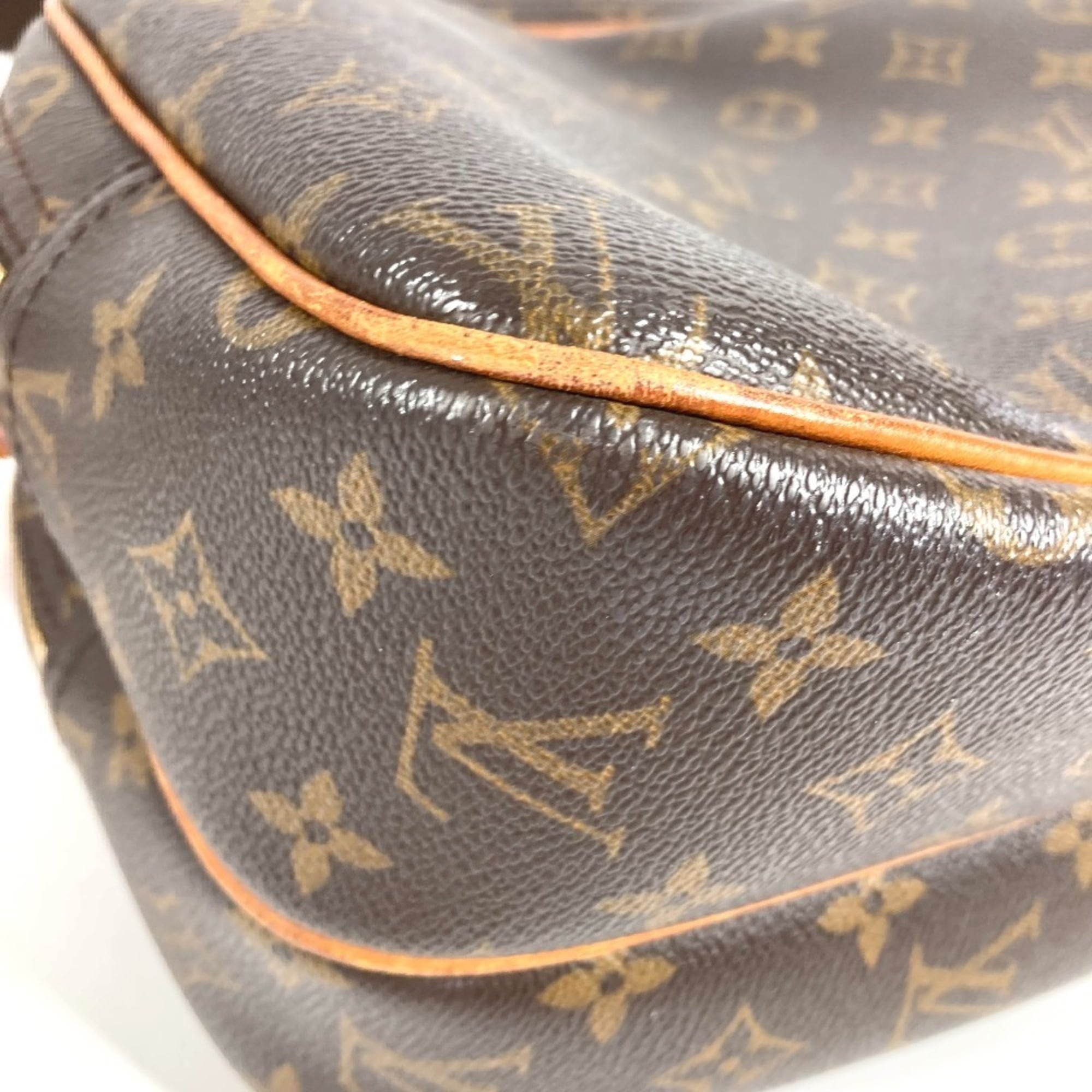 Louis Vuitton Brown Monogram Shoulder Bag (Pre-Owned)