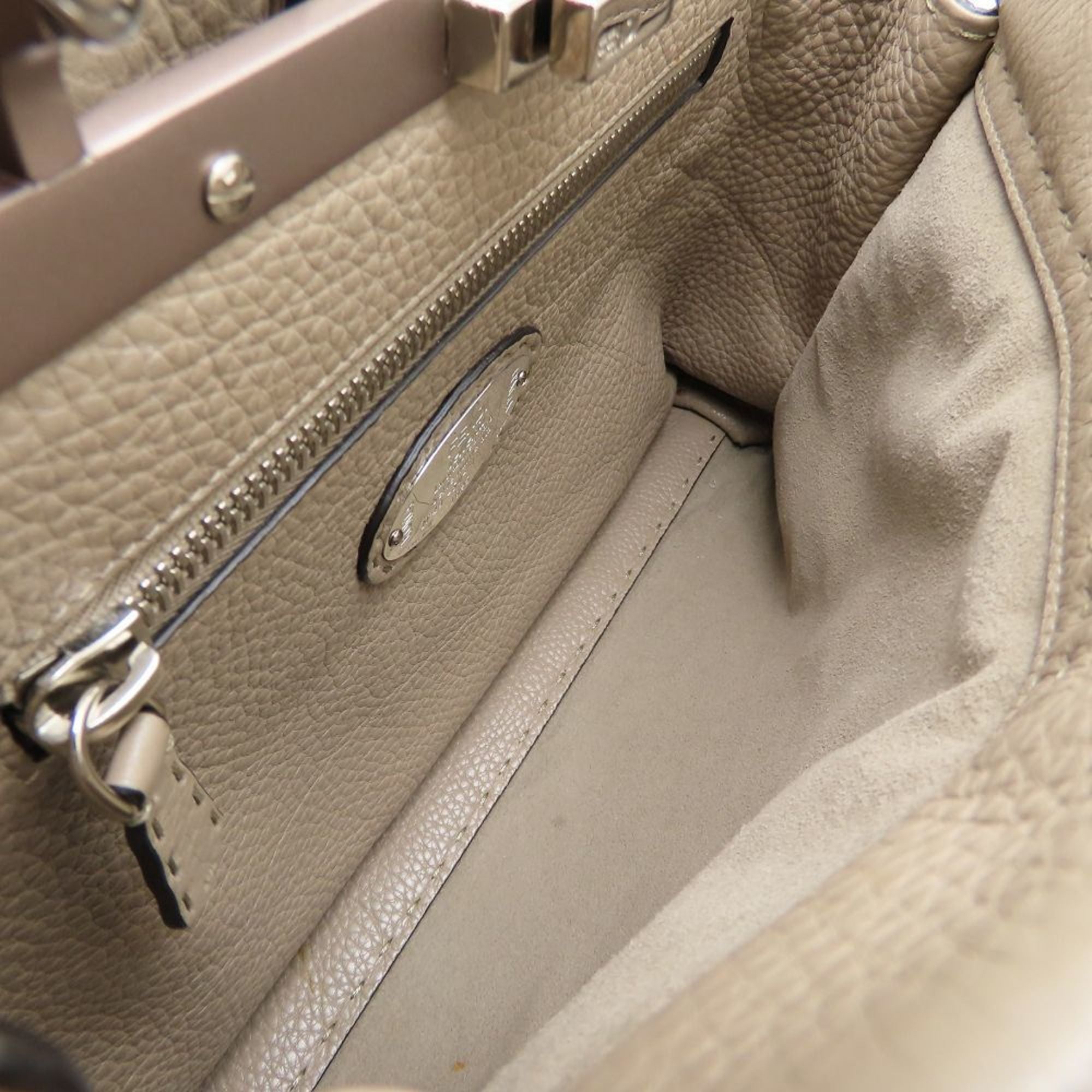 Fendi Grayish Leather Handbag (Pre-Owned)