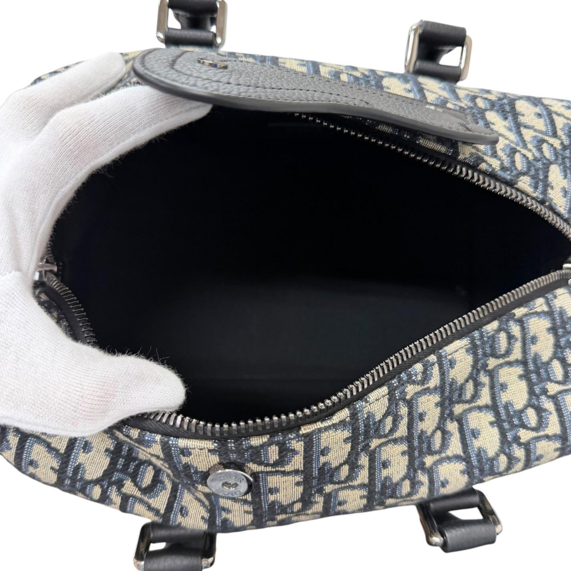 Dior Homme Beige Navy Leather Shoulder Bag (Pre-Owned)