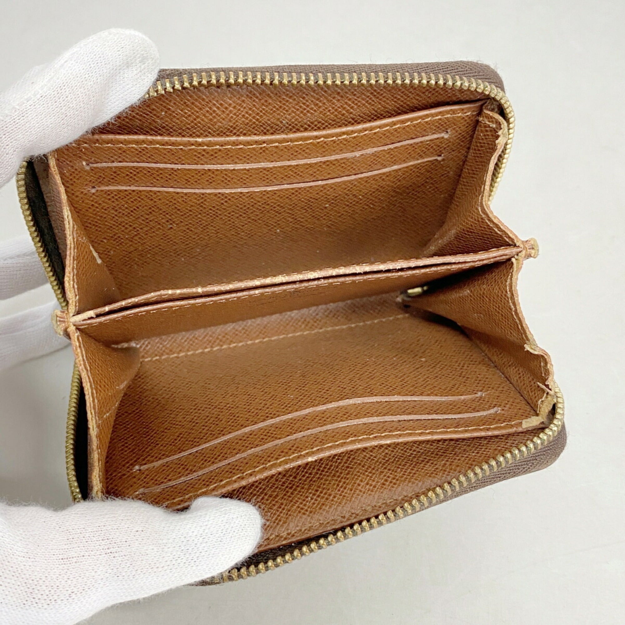 Louis Vuitton Brown Coin Purse/Coin Case (Pre-Owned)