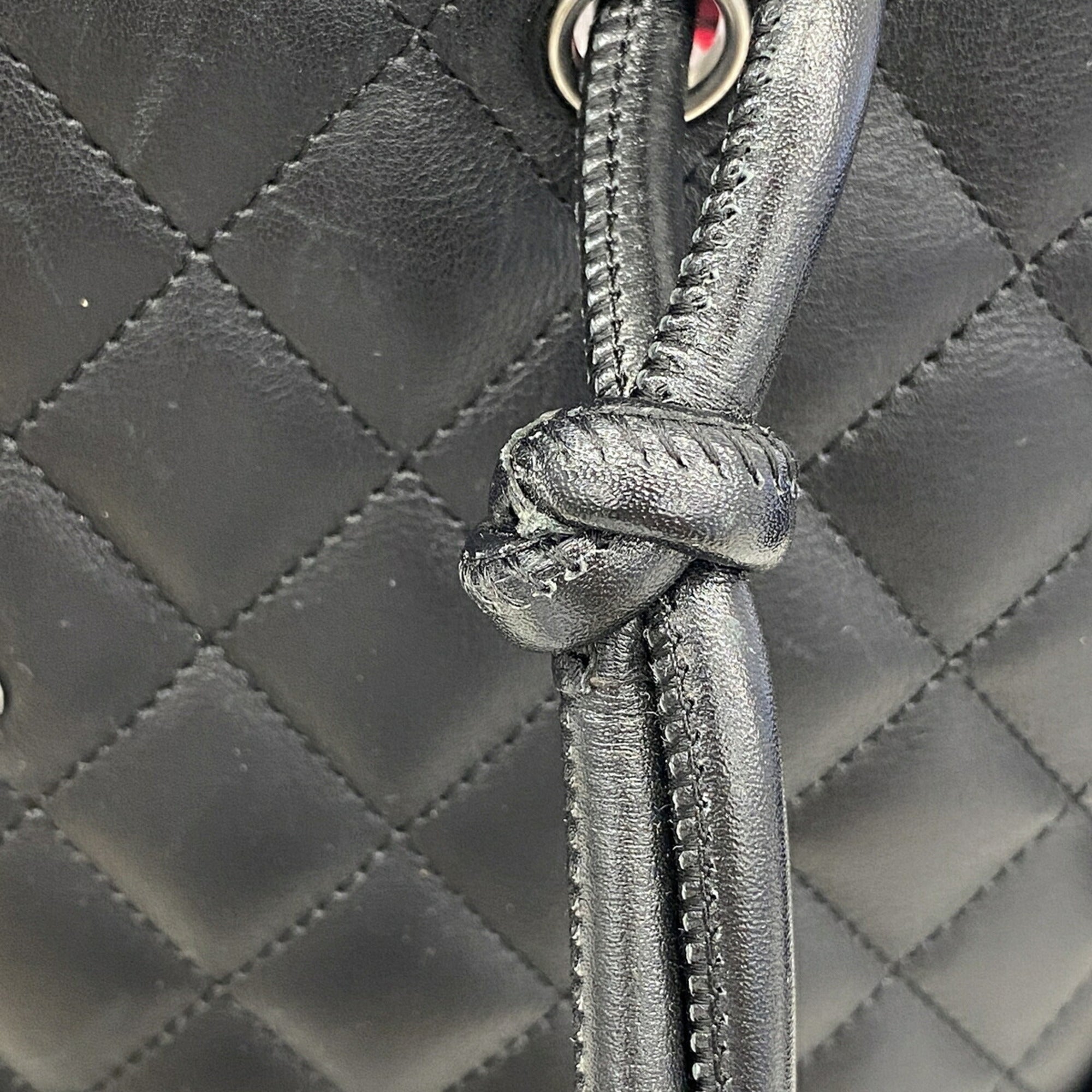 Chanel Black Leather Tote Bag (Pre-Owned)