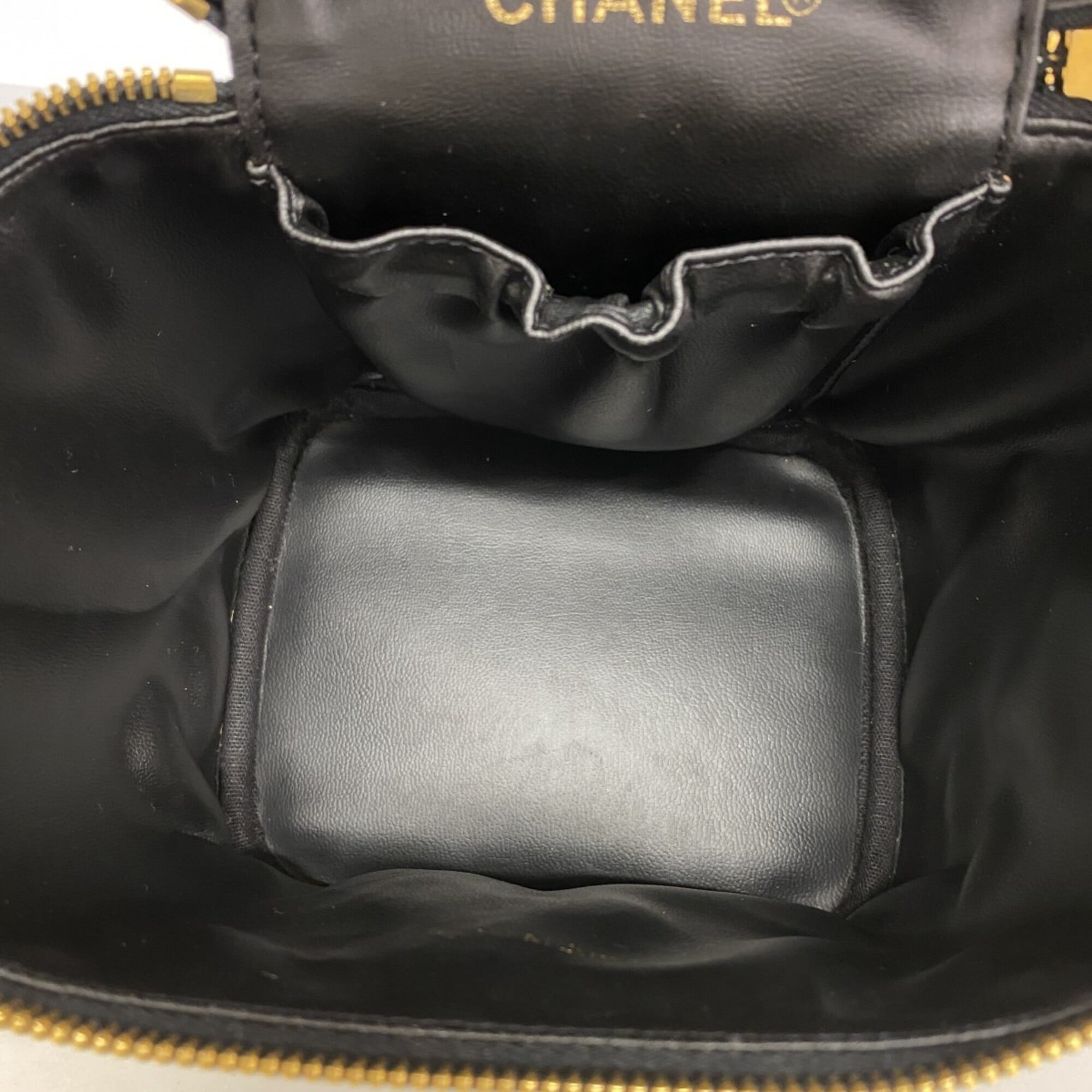 Chanel Black Grained Calfskin Vanity Bag (Pre-Owned)